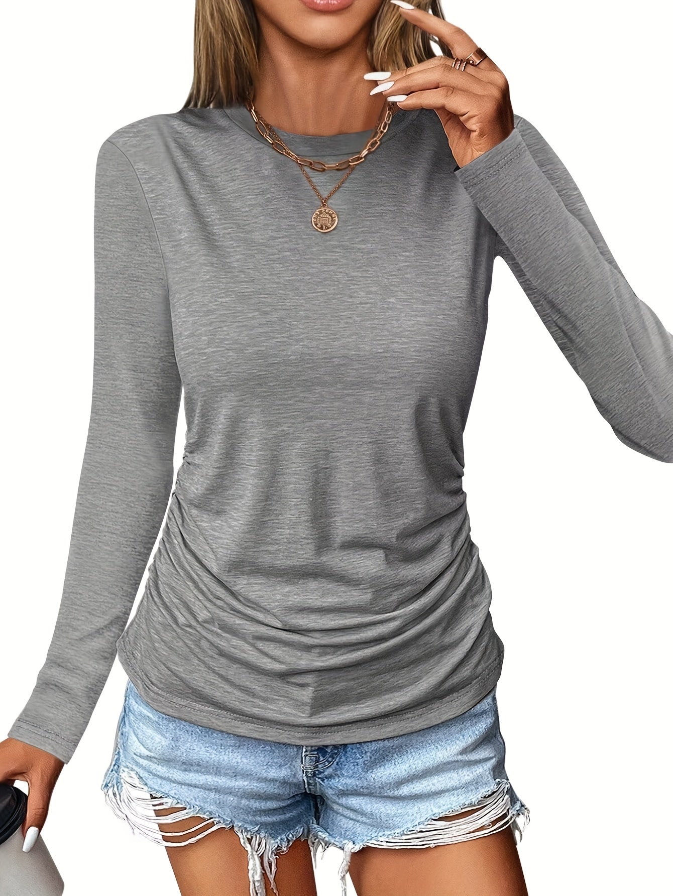 A Three-piece Set Of European And American Fashion Women's Clothing for Autumn And Winter, with Pleated Round Necks And Form-fitting Long Sleeves