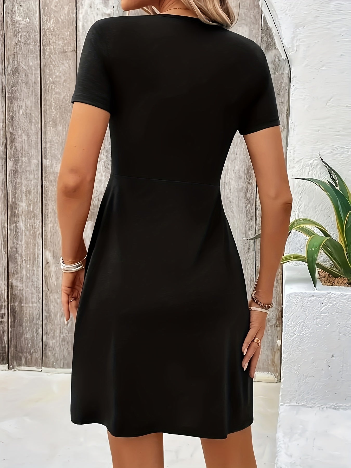 V-neck Cross Rotating Design Dress, Elegant Short Sleeved A-line Dress, Suitable for Spring And Summer, Women's Wear