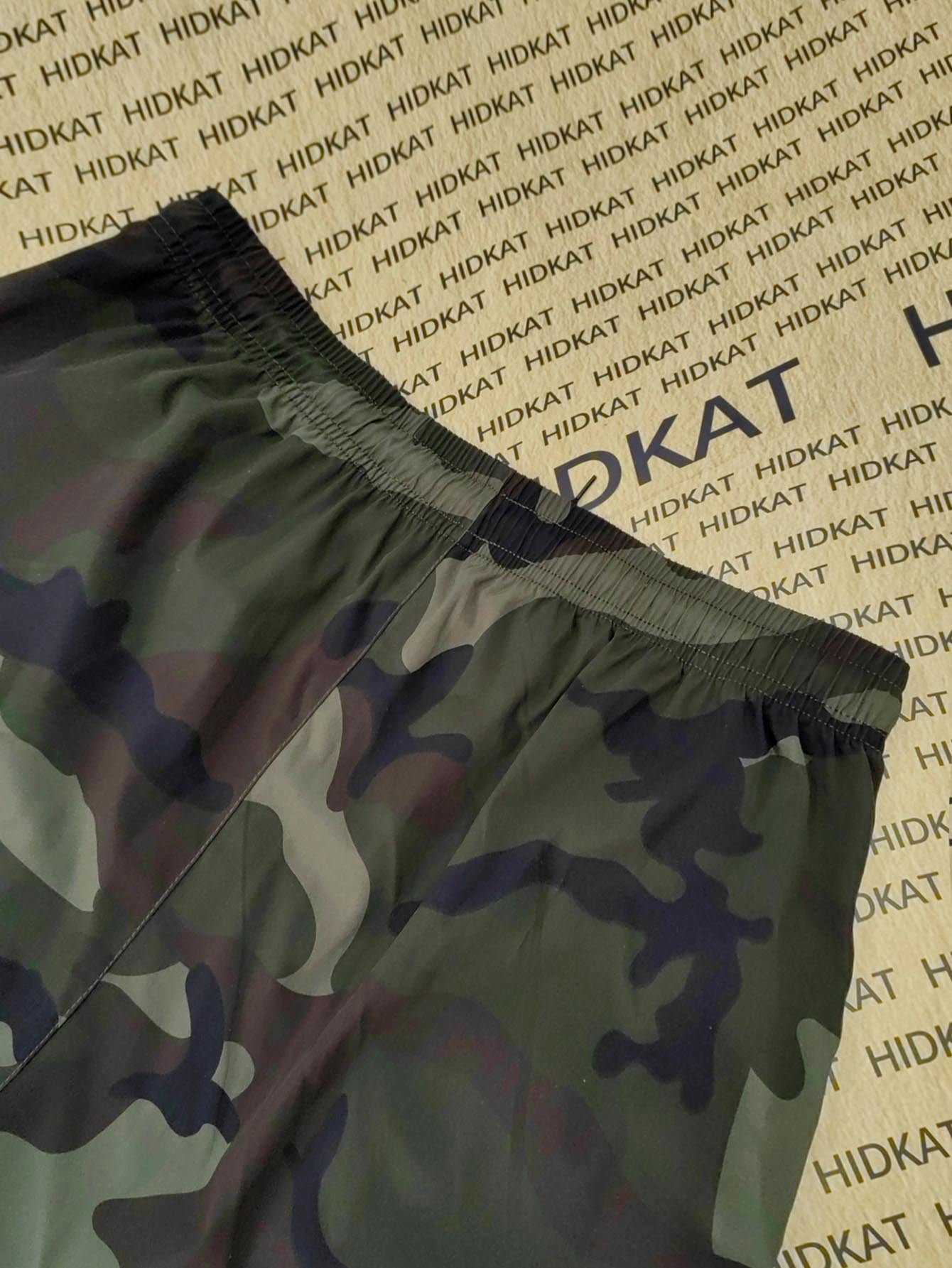 Women's Casual Camouflage Work Pants with Large Patch Pockets, Elastic Drawstring Waistband, and Tapered Cuffs, Suitable for Daily Outdoor Leisure Wear
