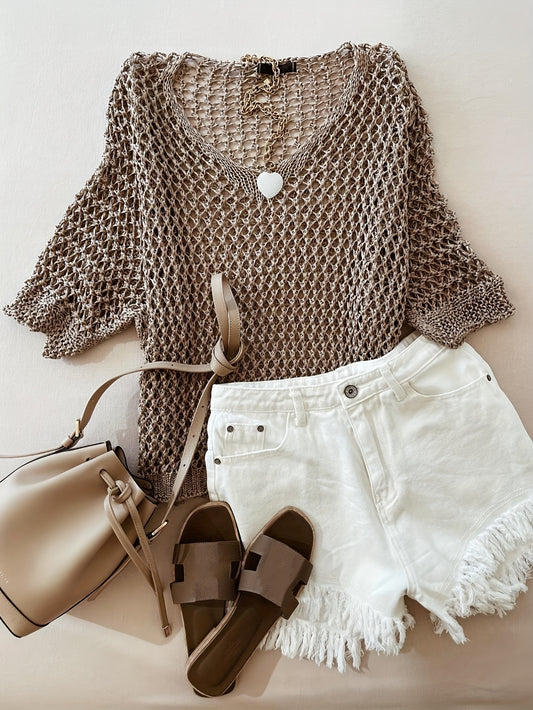 A Stylish Loose-Fitting Top with a Solid Color, V-Neck, And Hollow Design, Featuring Short Sleeves And New.