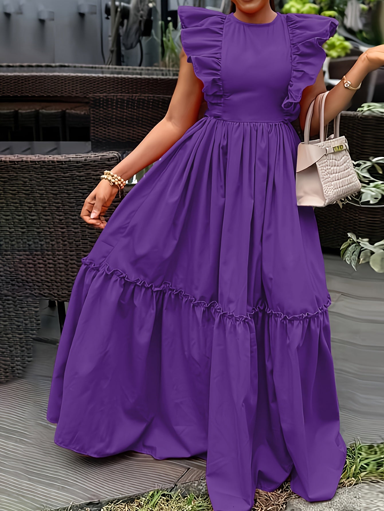 Fashionable Round Neck Waist-Hugging Dress
