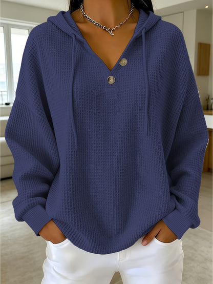 A Plain-Colored Waffle V-Neck Hoodie with Buttons Is Ideal for Everyday Travel