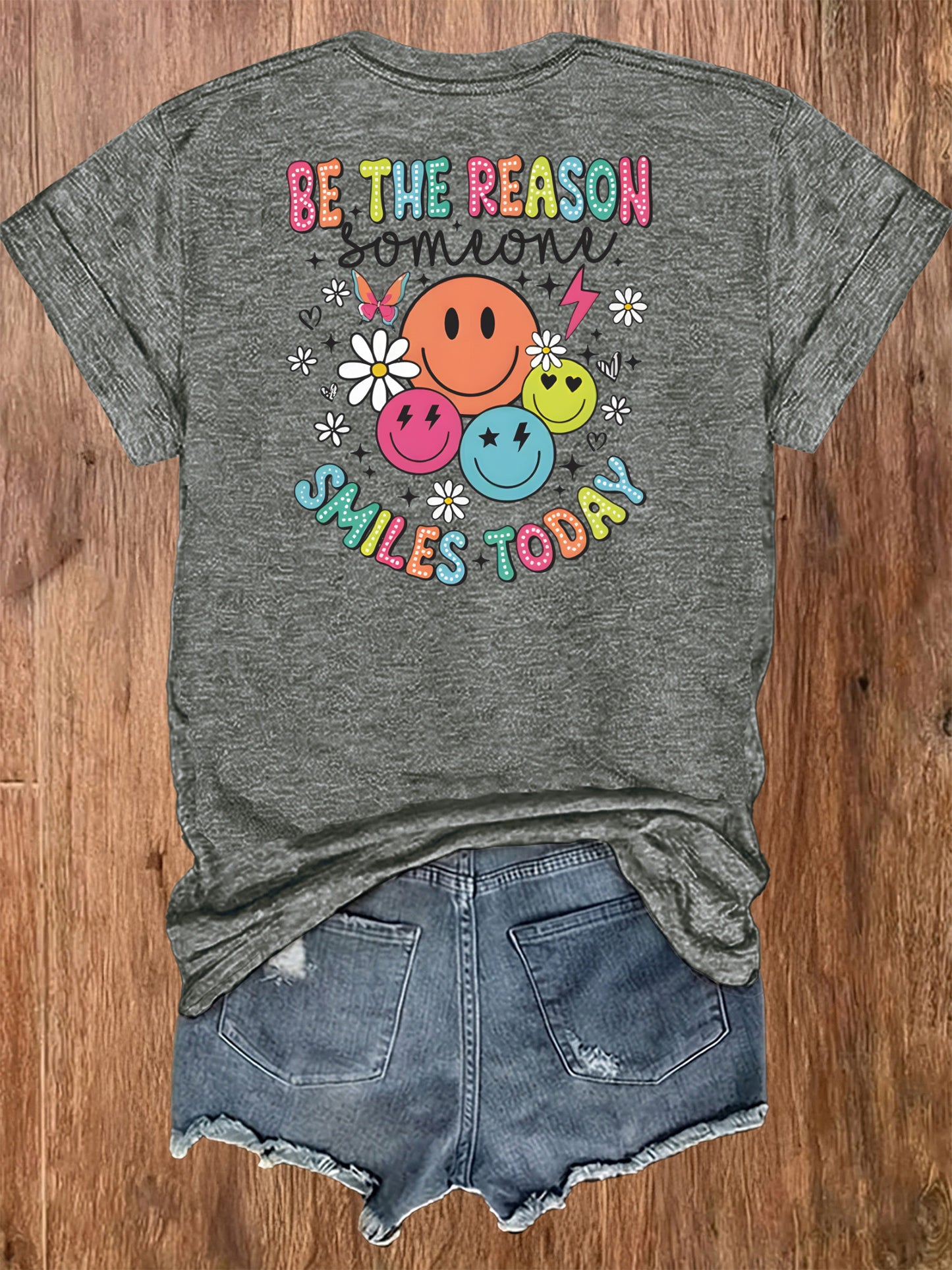 Women'S Casual Sports T-Shirt | Fun smiling Face Design, Lightweight & Breathable Fabric, Perfect For Beach And Park Outings - A Versatile And Trendy Addition To Your Wardrobe For Endless Joyful Adventures