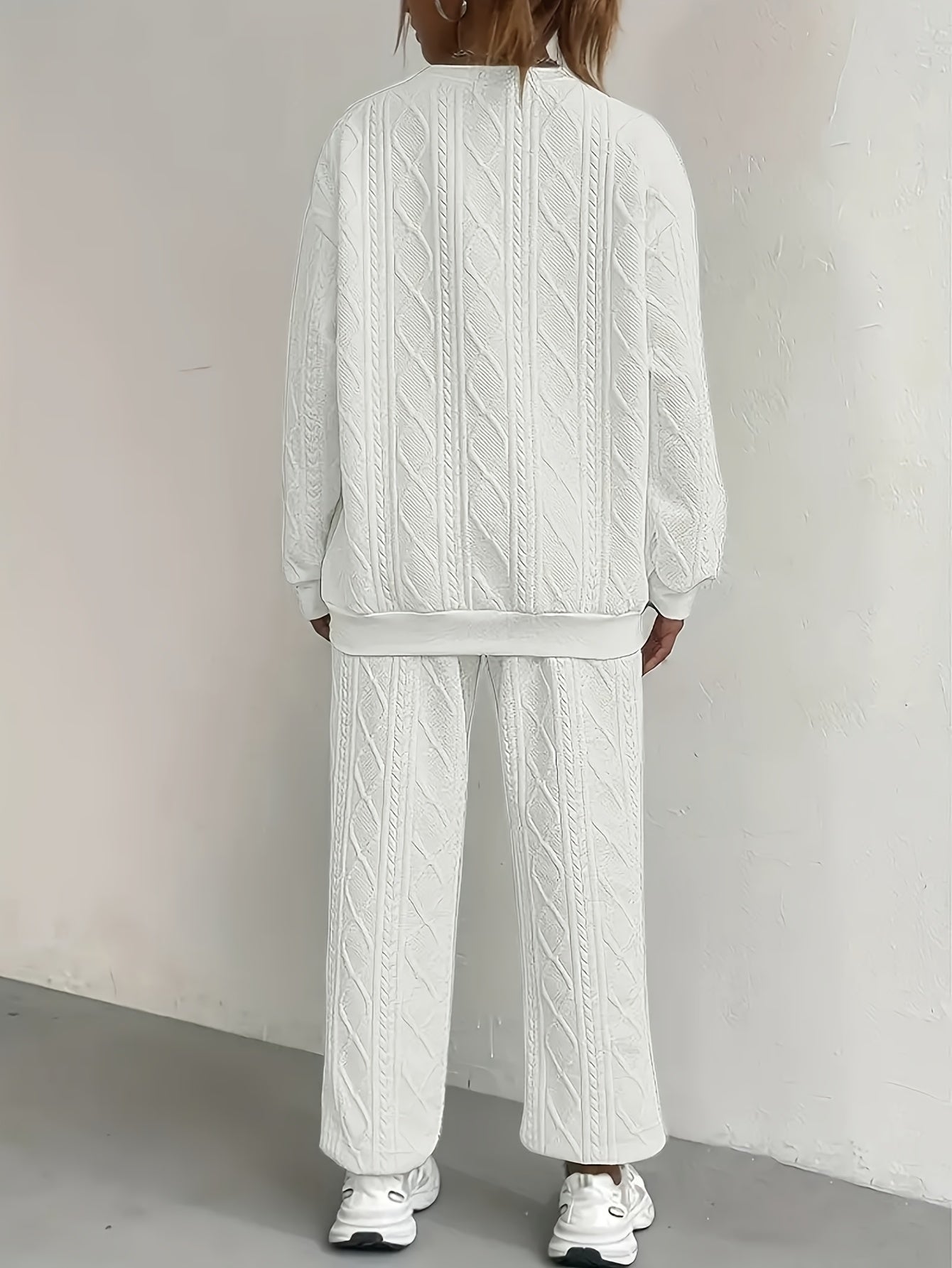 Women's Casual Pullover Two-piece Set, Suitable for Spring And Autumn, Consisting Of A Textured Long-sleeved Top And Jogging Pants