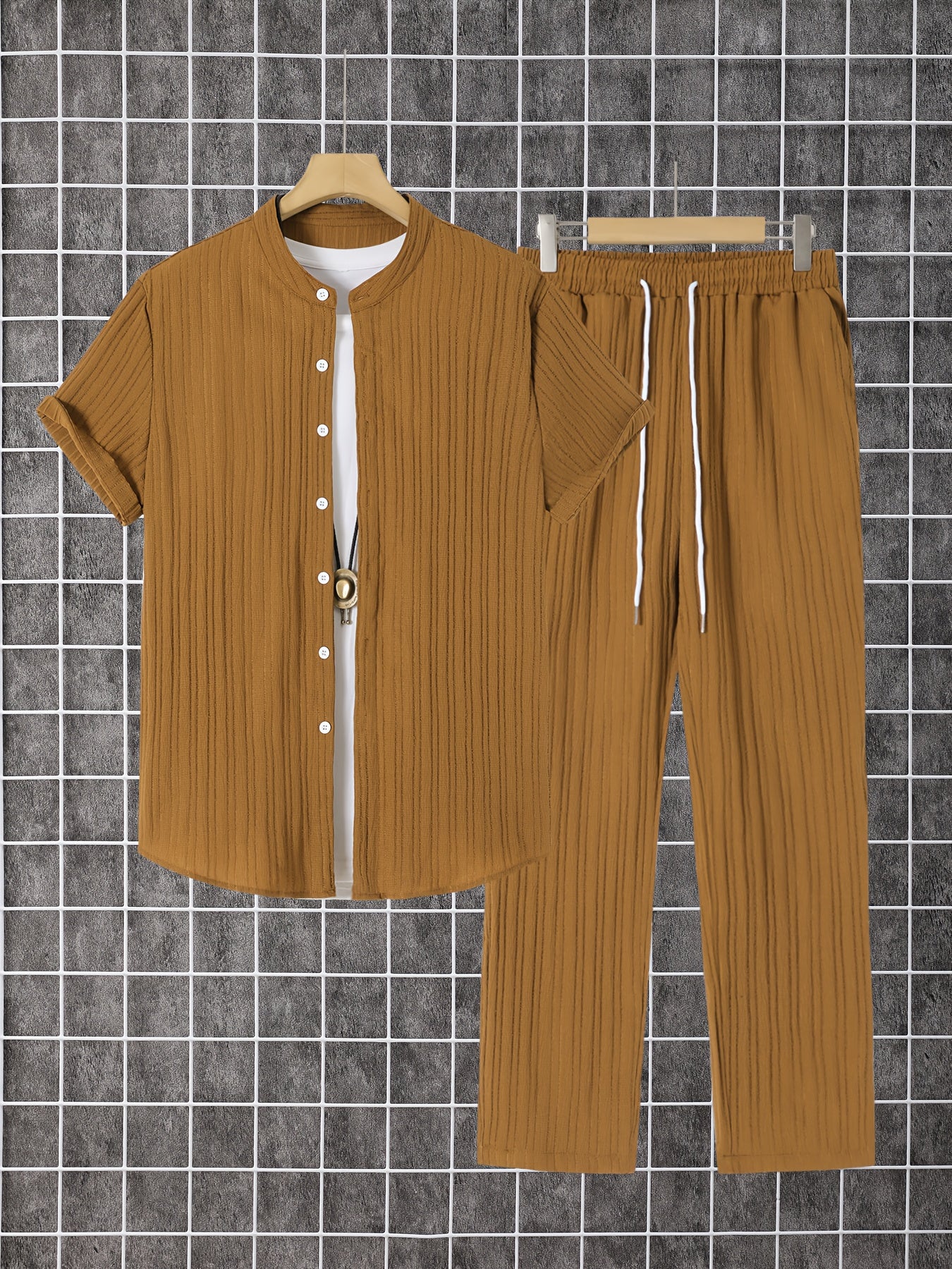 Men's 2pcs Striped Shirt and Trousers Set, Regular Fit, Casual and Comfortable, Striped Short-sleeve Shirt, Button- Lapel Shirt, Suitable for Daily Wear and Beach Vacations