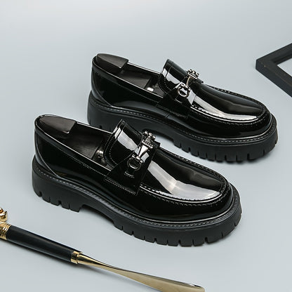 [Party Wedding Prom] Men's Patent Platform Slip-On Loafers, Fashion Round Toe Metal Decoration Non-Slip Thick Sole Business Dress Shoes Casual Party Wedding Prom Shoes All-Season Versatile for Office, Party, Casual Wear - Slip-On Round Toe Design