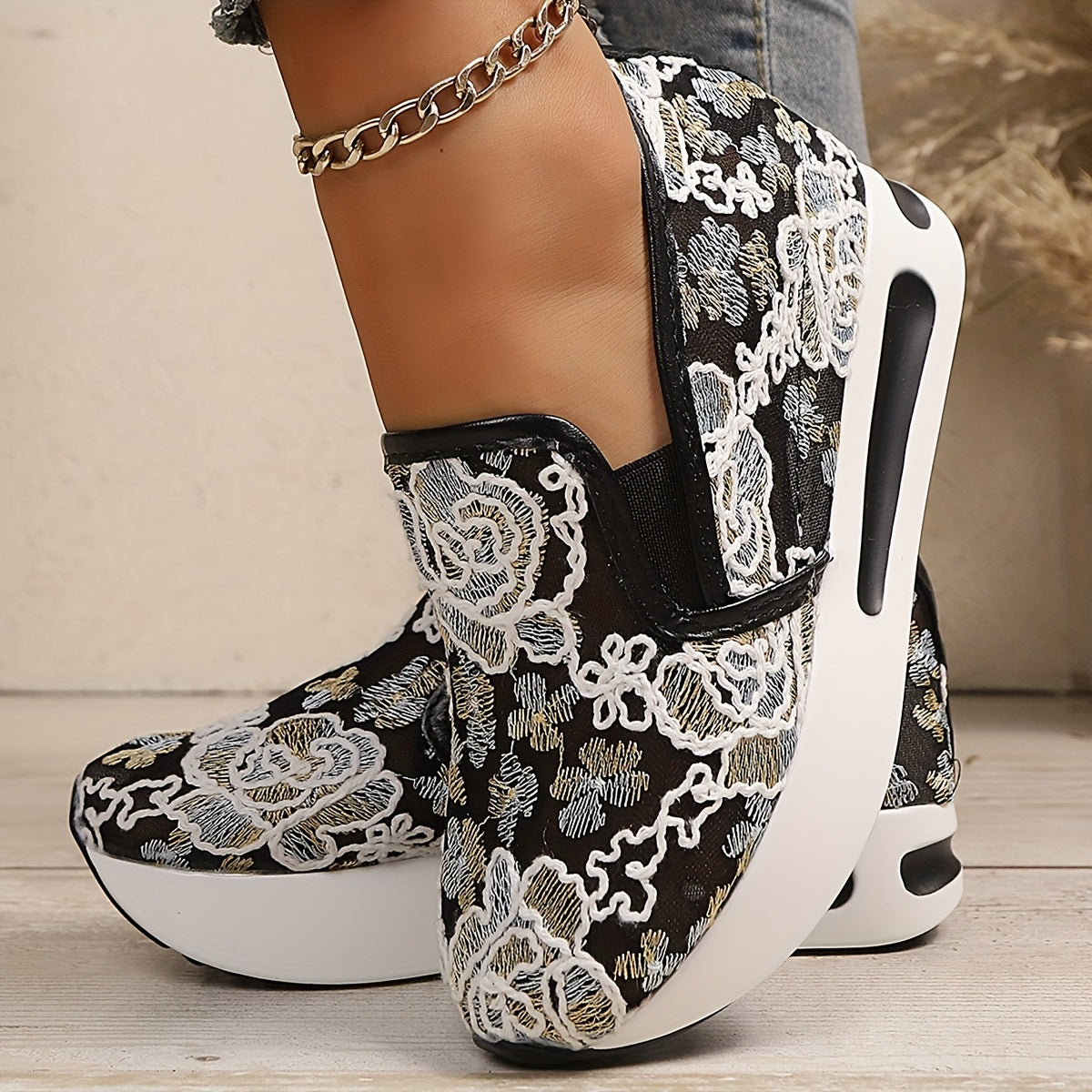 Five-color Floral Wedge Sneakers, Women's Embroidered Printed Comfortable Casual Sneakers, Suitable for All Four Seasons, Women Shoes