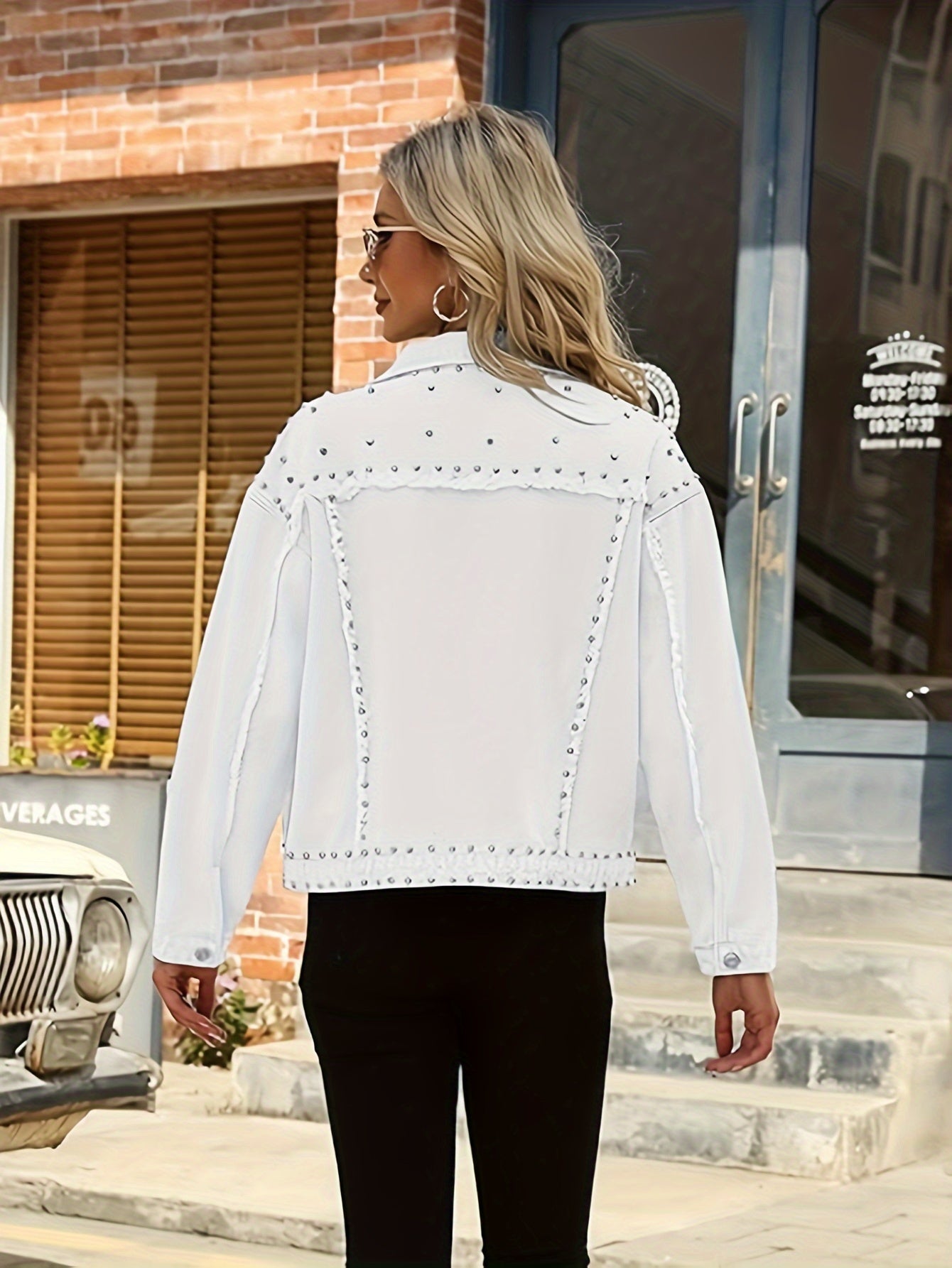 Women's Long Sleeve Rivet Studded Denim Jacket Casual Washed Pearl Short Jean Coat