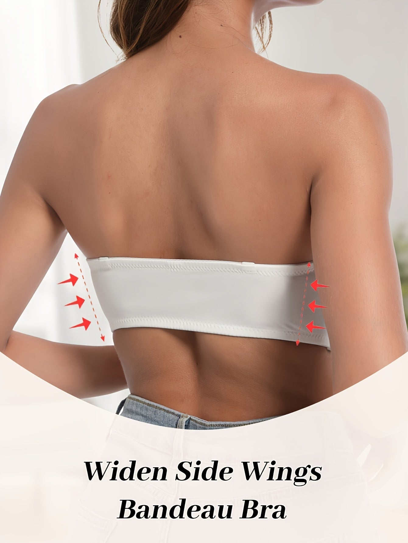 A Set of Three Detachable Padded Bras Without Underwire, Featuring a Strapless Design Made from Soft And Breathable Nylon Material, Perfect for Pairing with Summer Off-Shoulder Outfits, Showcasing Elegance