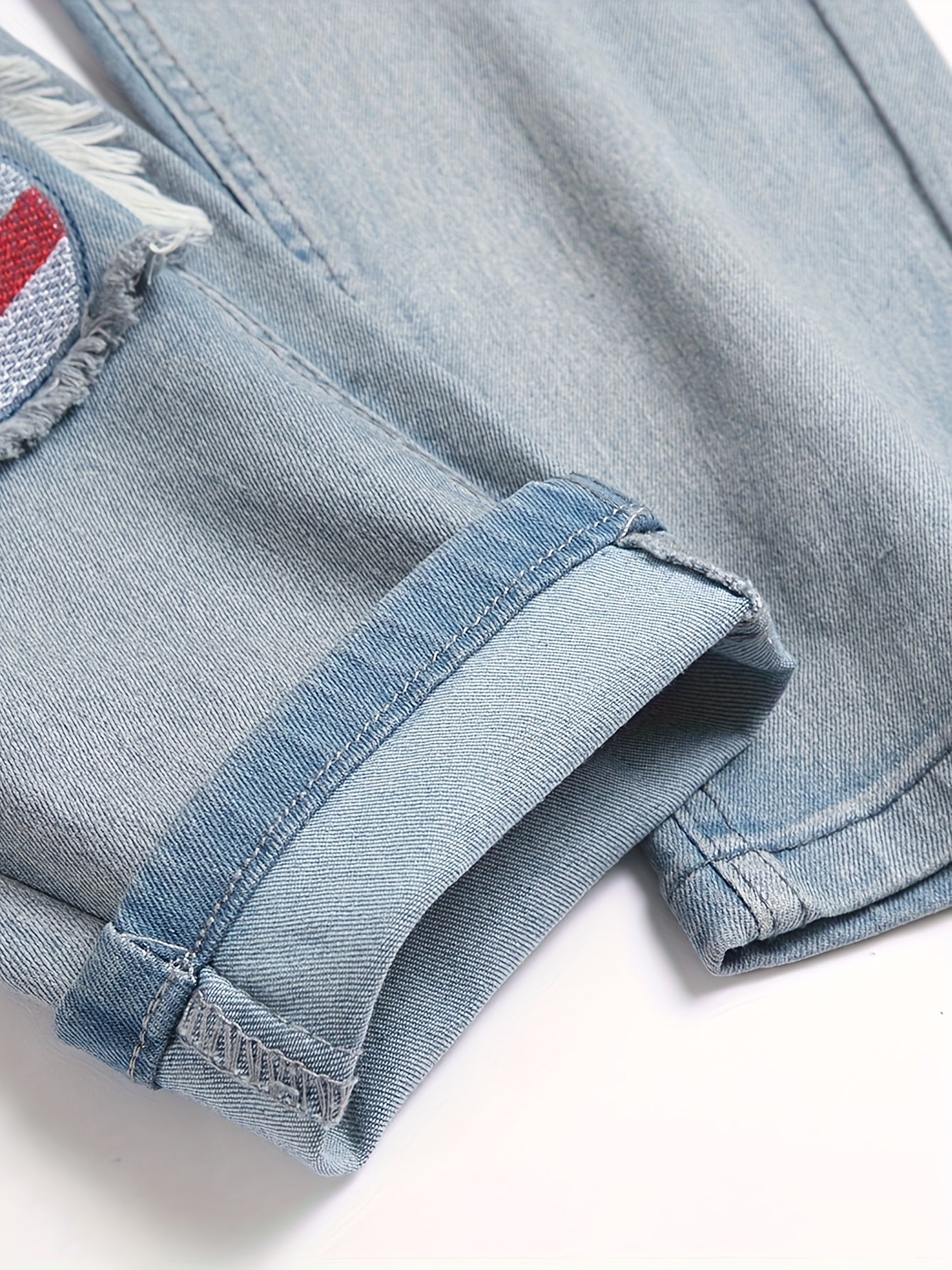 Men's Stretch Denim Jeans with Rips, Vintage Patches, And Casual Style, Suitable for All Seasons And Versatile for Outings And Fashion.