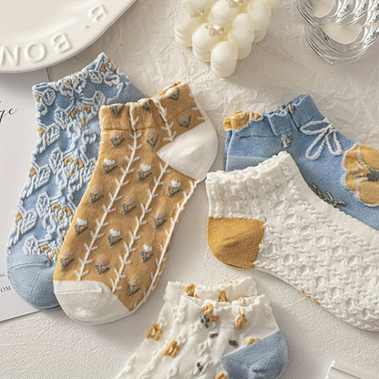 5 Pairs Women's Palace Style Floral Socks 3D Embossed Retro Artistic Floral Design - product view 6