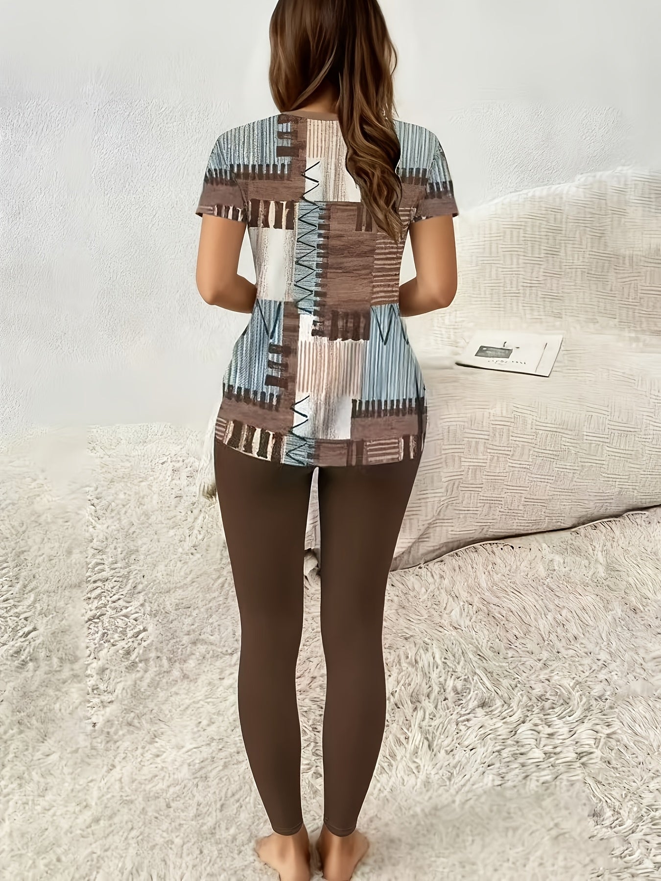 Women'S Casual Two-Piece Set: Short-Sleeved Top with Plaid Pattern And Printed Design, Round Neckline with Side Slits; Paired with Tight-Fitting Trousers, Making a Perfect Spring/Autumn Outfit
