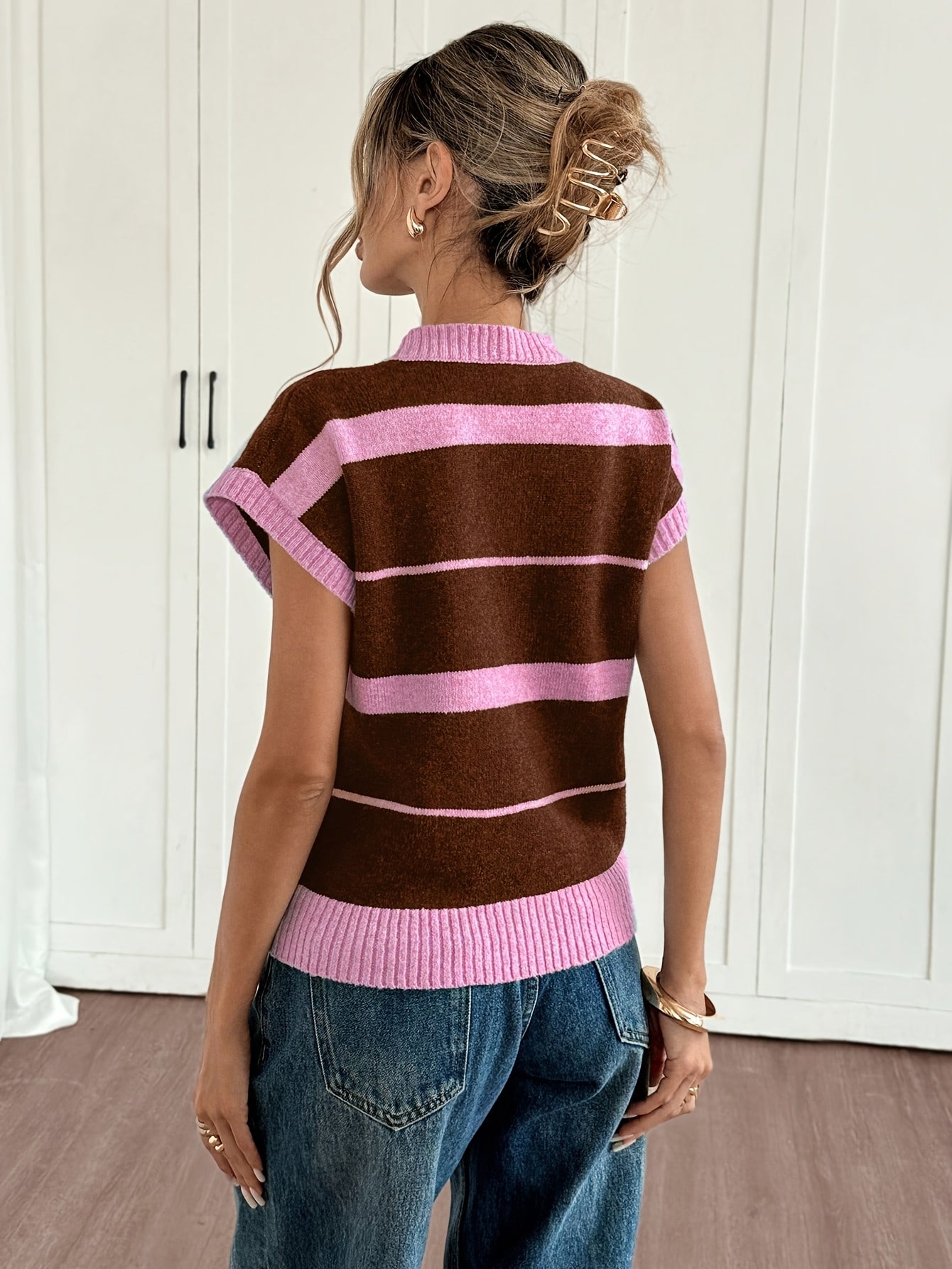 Women'S Striped Sweater - Fall/Winter Cozy, Short Sleeve, Trendy Chic, Breathable Knitwear, Ideal for Casual Fridays, Coffee Dates, Outdoor Gatherings