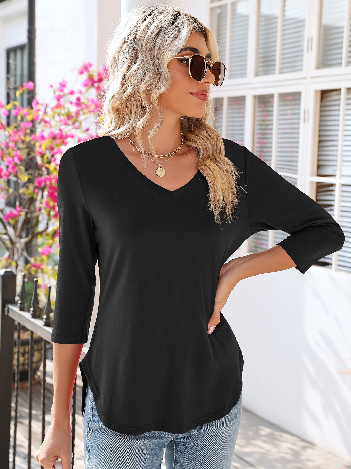 Elegant Casual Solid Color Basic Top with 3/4 Sleeves And a V-Neck for Women, Perfect for Summer