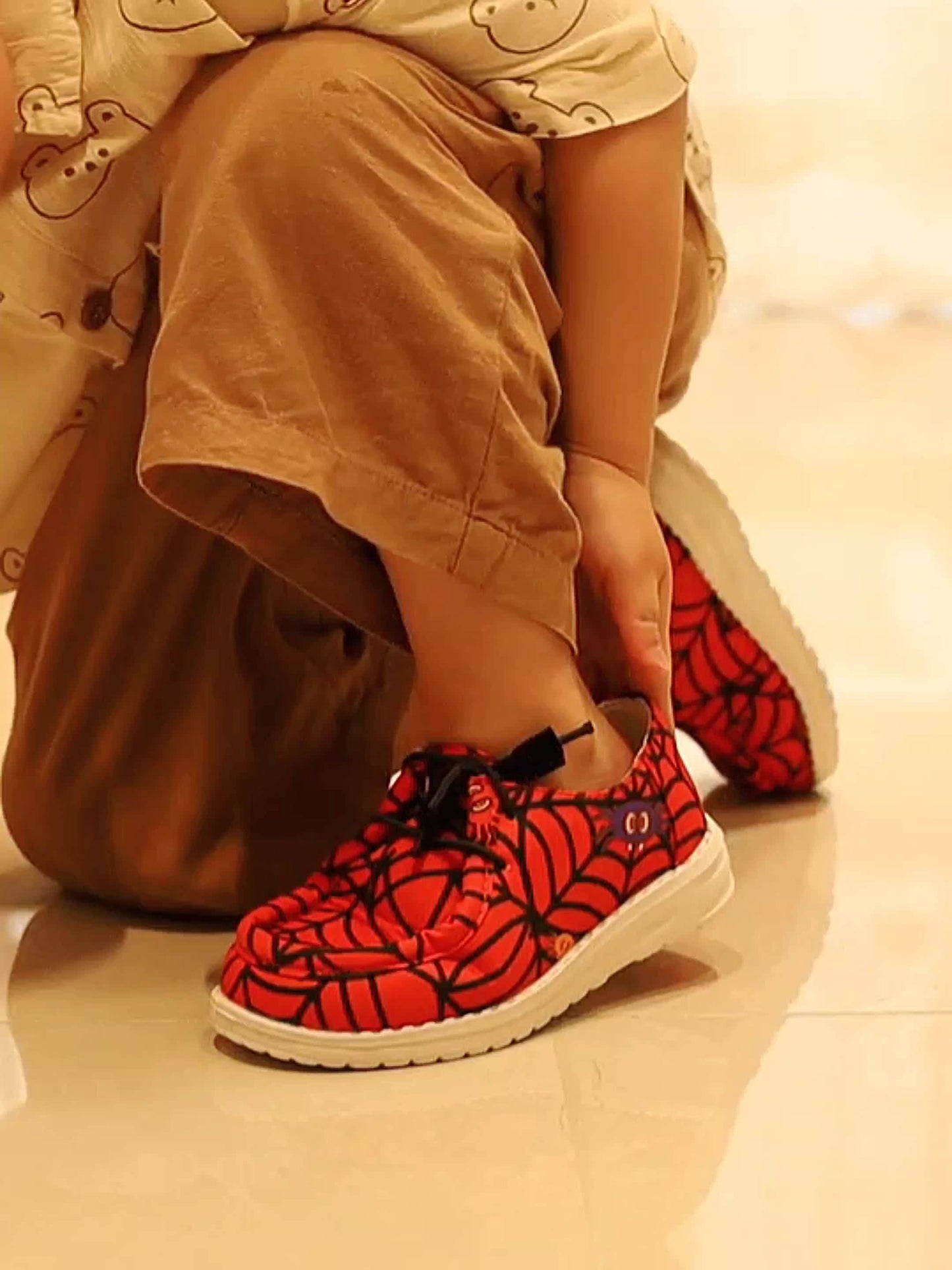 Lightweight And Breathable Mesh Sneakers for Boys, Perfect for Casual Wear Both Indoors And Outdoors During The Spring And Fall, Including Halloween Loafers