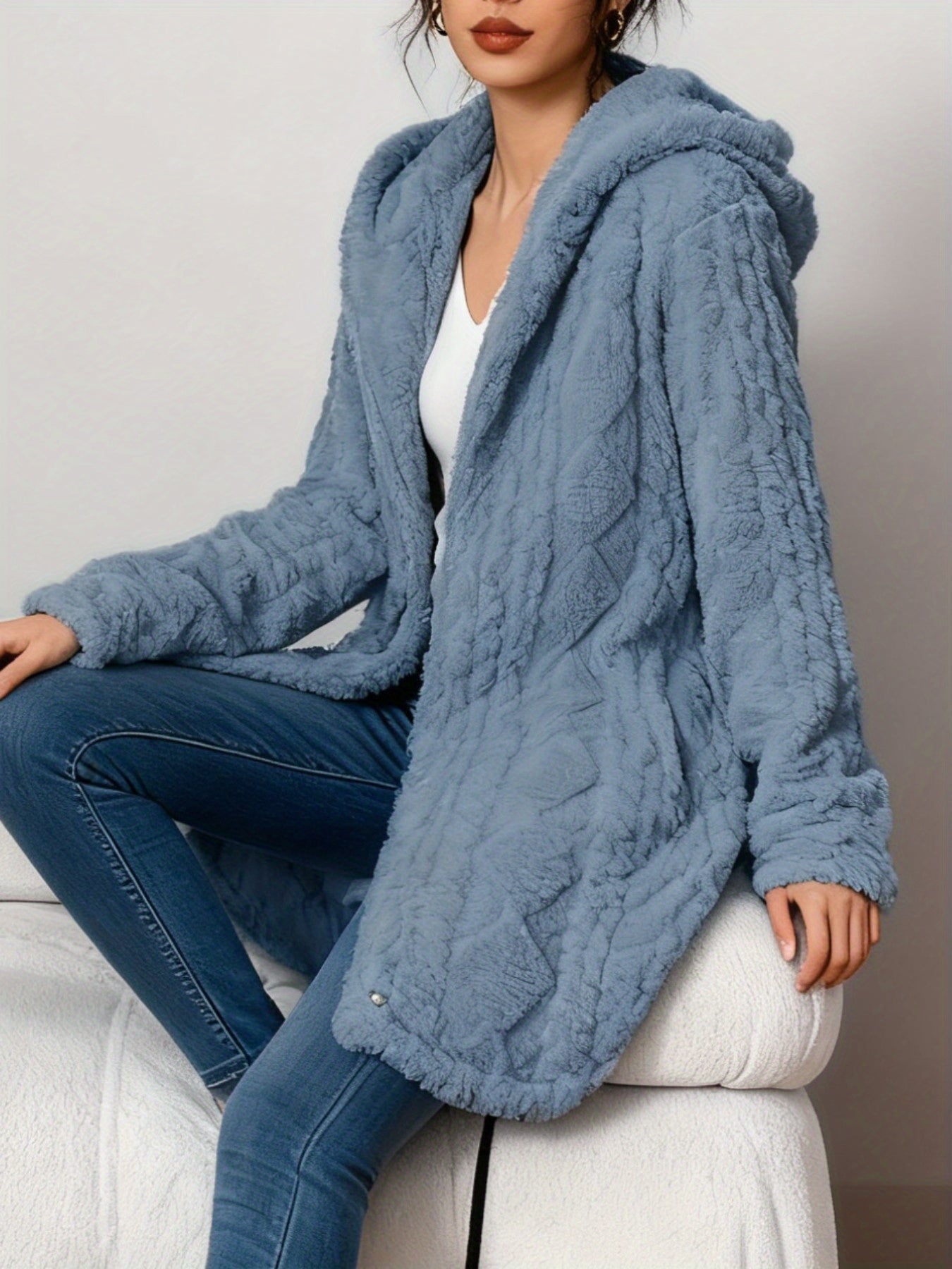 Oversized Chunky Cable Cardigan for Women in Soft Pink, Featuring an Open Front And Long Sleeves. This Winter Coat Is Perfect for Casual And Semi-Formal Fall And Winter Outfits, Designed Without Buttons