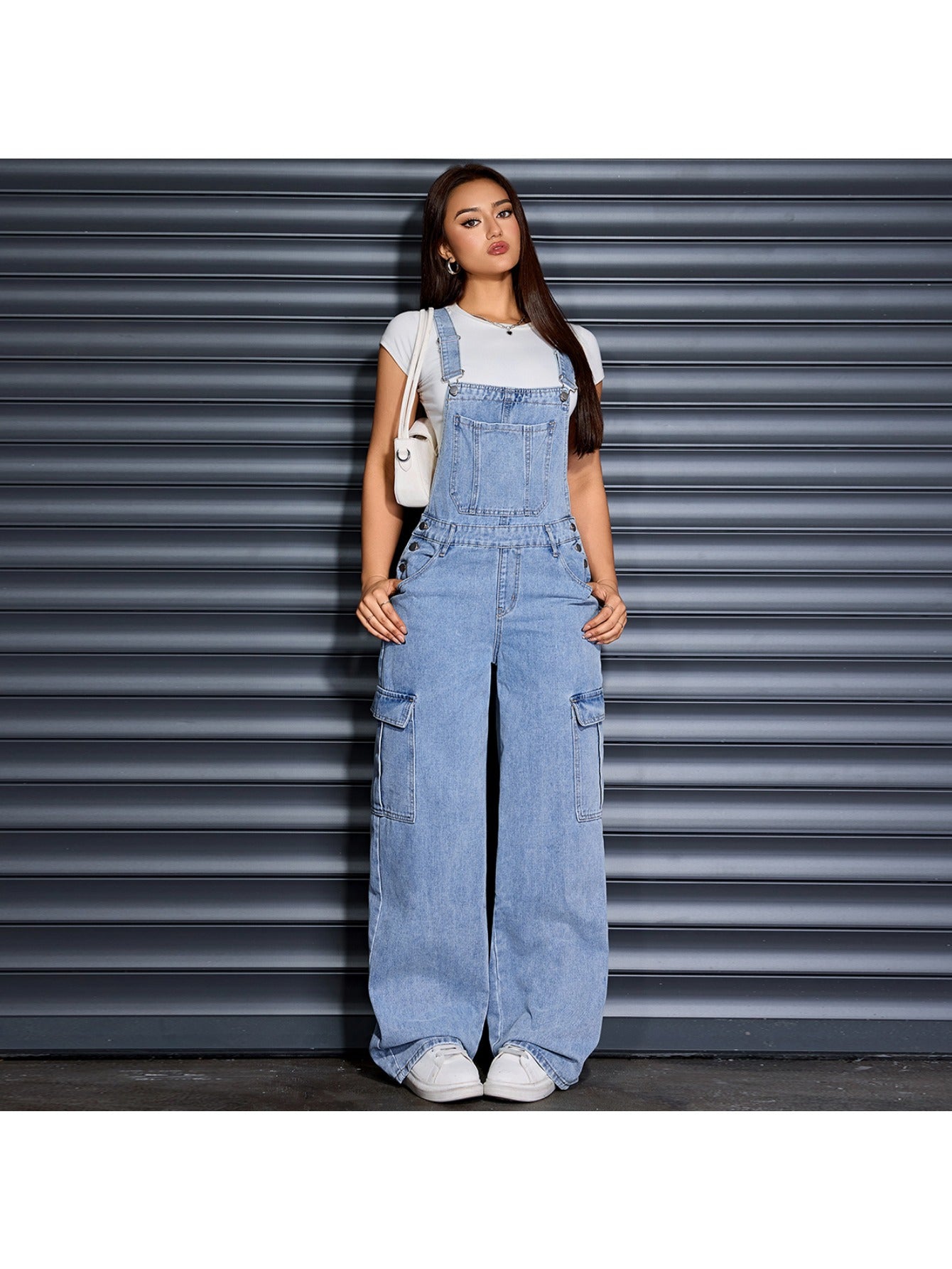 Women'S Denim Wide-Leg Cargo Jumpsuit with a Loose Fit, Baggy Design, And Adjustable Straps