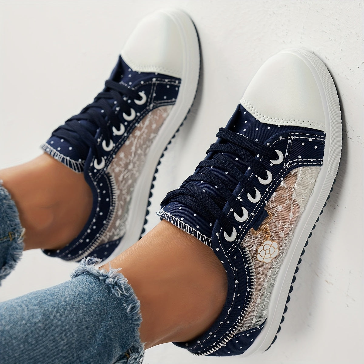 Breathable Mesh Women's Flats - Casual Low-Top Sneakers with Floral Design, Plus Size Available