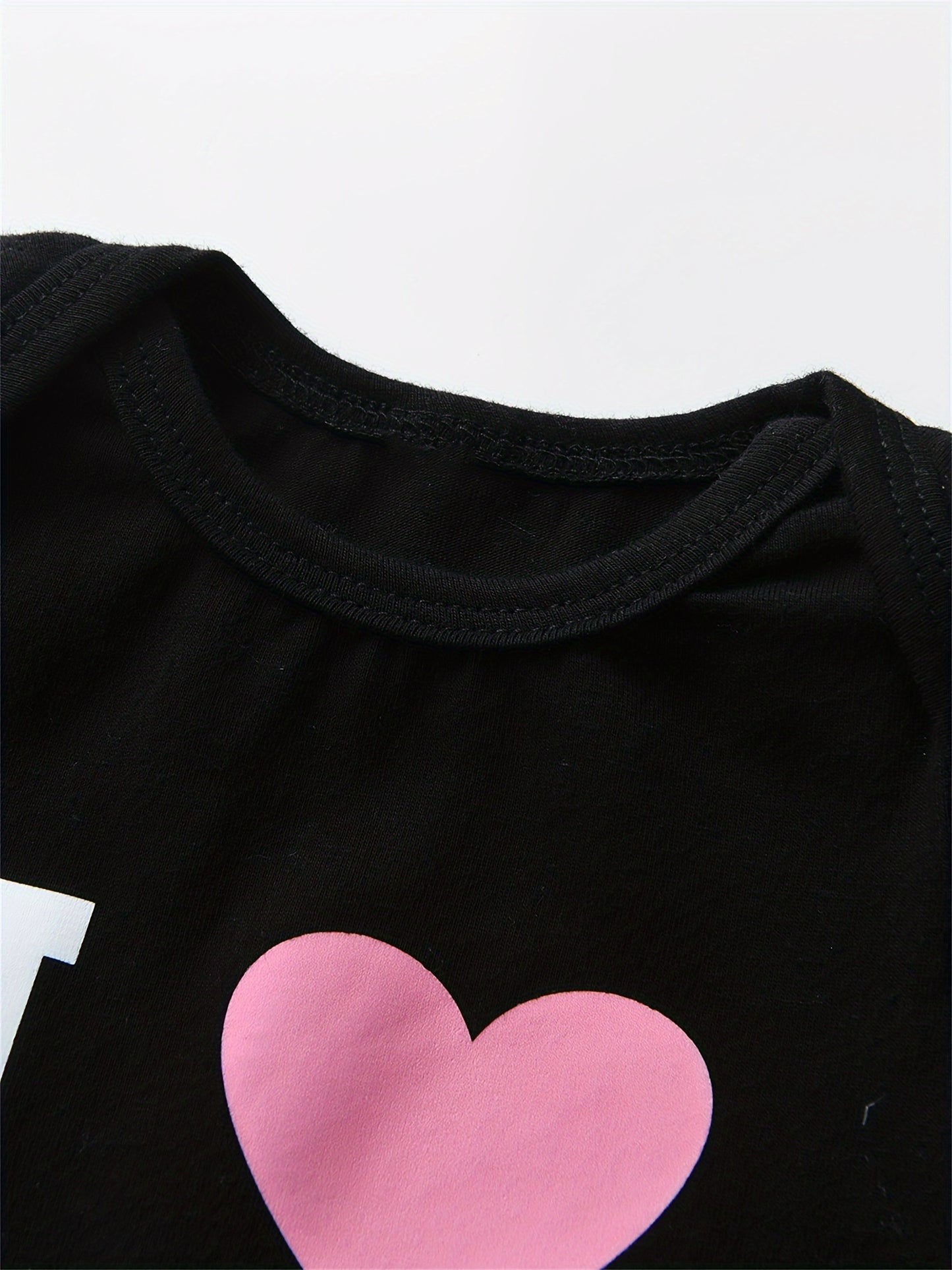 KuKitty Newborn Baby Girl Clothes Infant Girls 2pcs Outfit Set I Love Dad/Mom Print Bodysuit Tops And Pants, Perfect for Outdoor