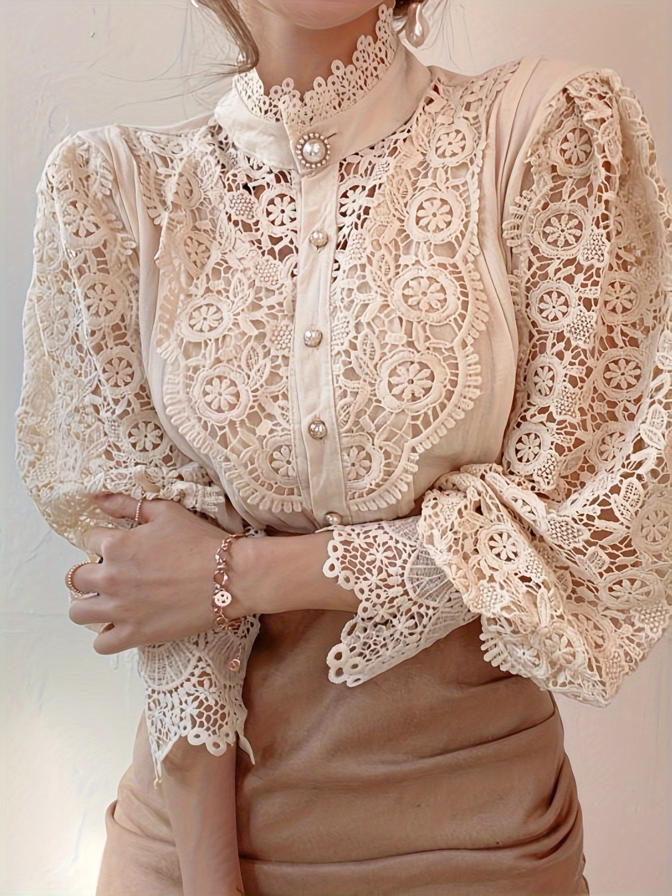 [Plus Size Floral Panels] Plus Size, French Loose Chic Buttons, Heavy Lace, Cut-Out Floral Panels