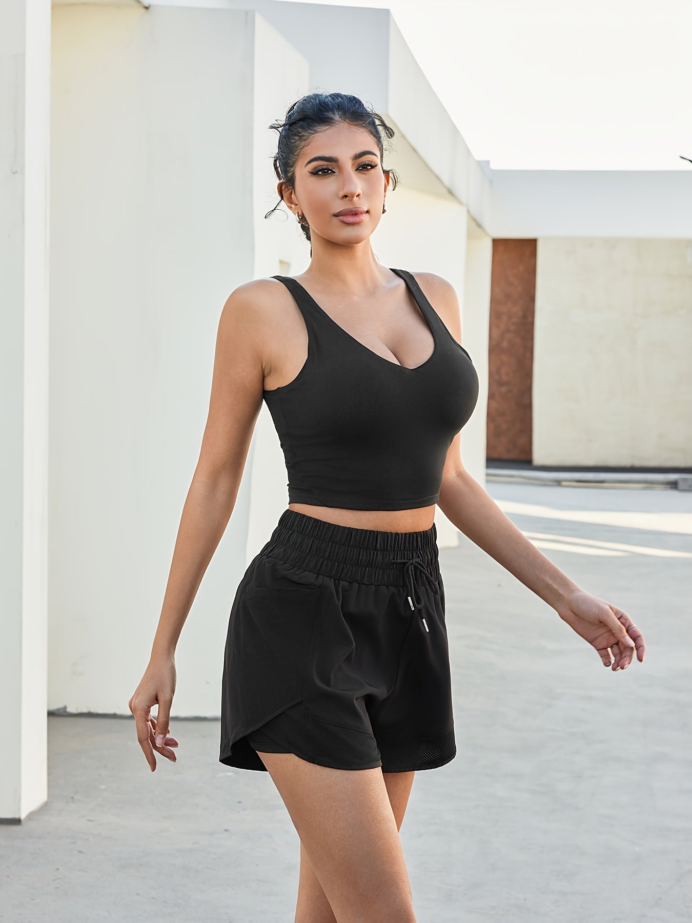 Women's Quick-Dry Shorts with Mesh Pockets, Breathable Polyester-Spandex Blend, Adjustable Drawstring Waist, Comfortable Elastic Waistband - Mint Green, Perfect for Casual Wear