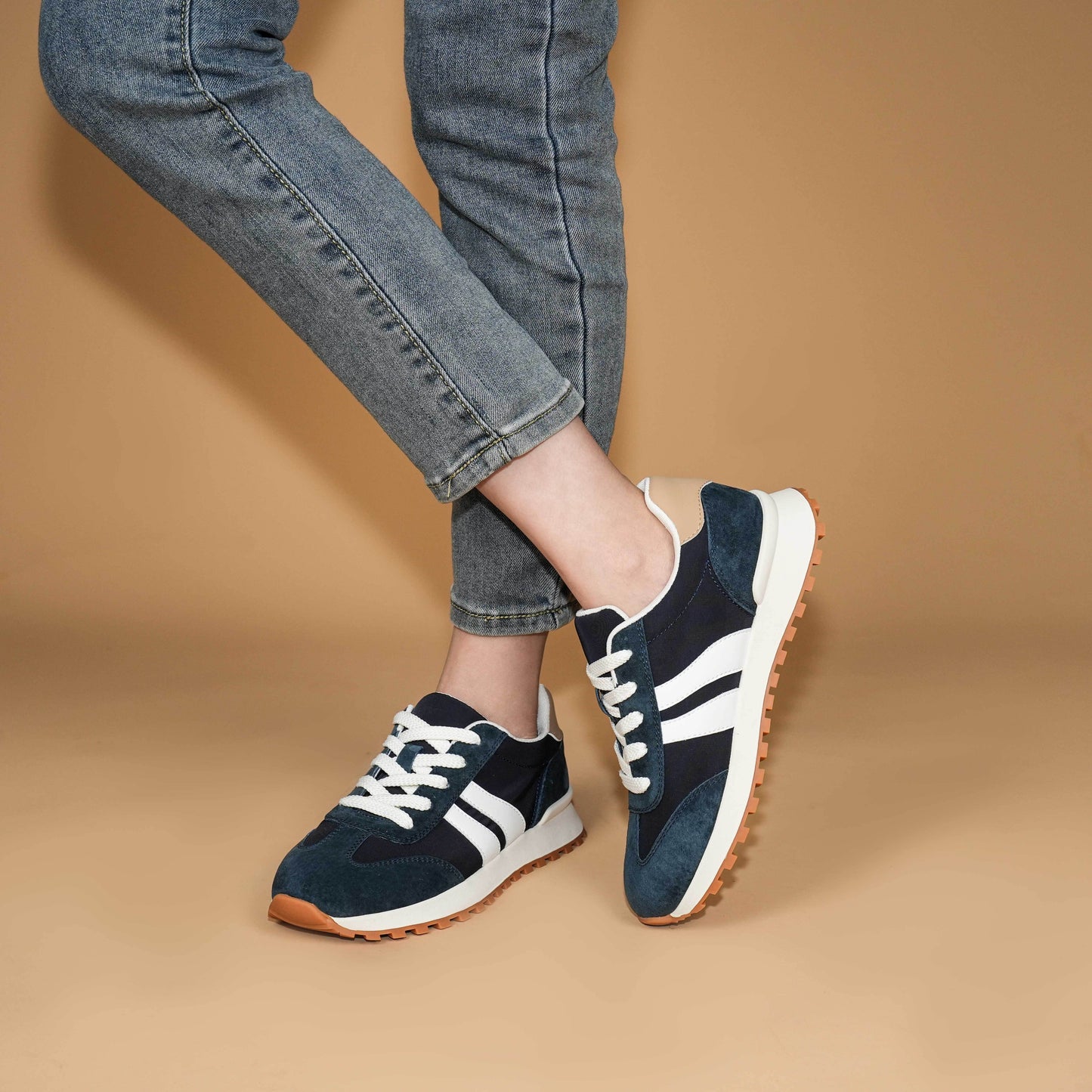 Women's Genuine Leather Chunky Lug Sole Lace Up Running Shoes Casual Designed Fashion Sporty Sneakers AA1127n