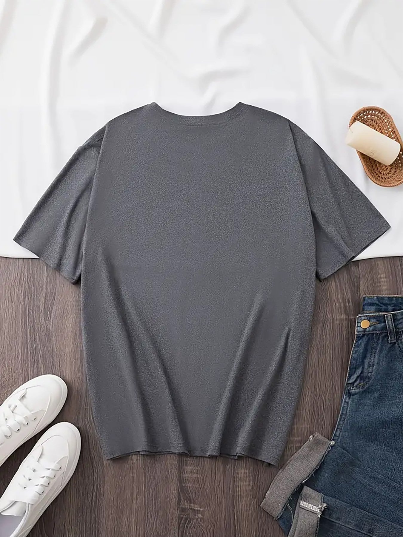 Plus Size - Plus Size - Short Sleeve Crew Neck T-Shirts for Plus Size Women (1XL-5XL) Featuring Patterns And Letter Designs, Made from Soft And Comfortable Fabric, Perfect for Festive Occasions, Making an Excellent Holiday Gift