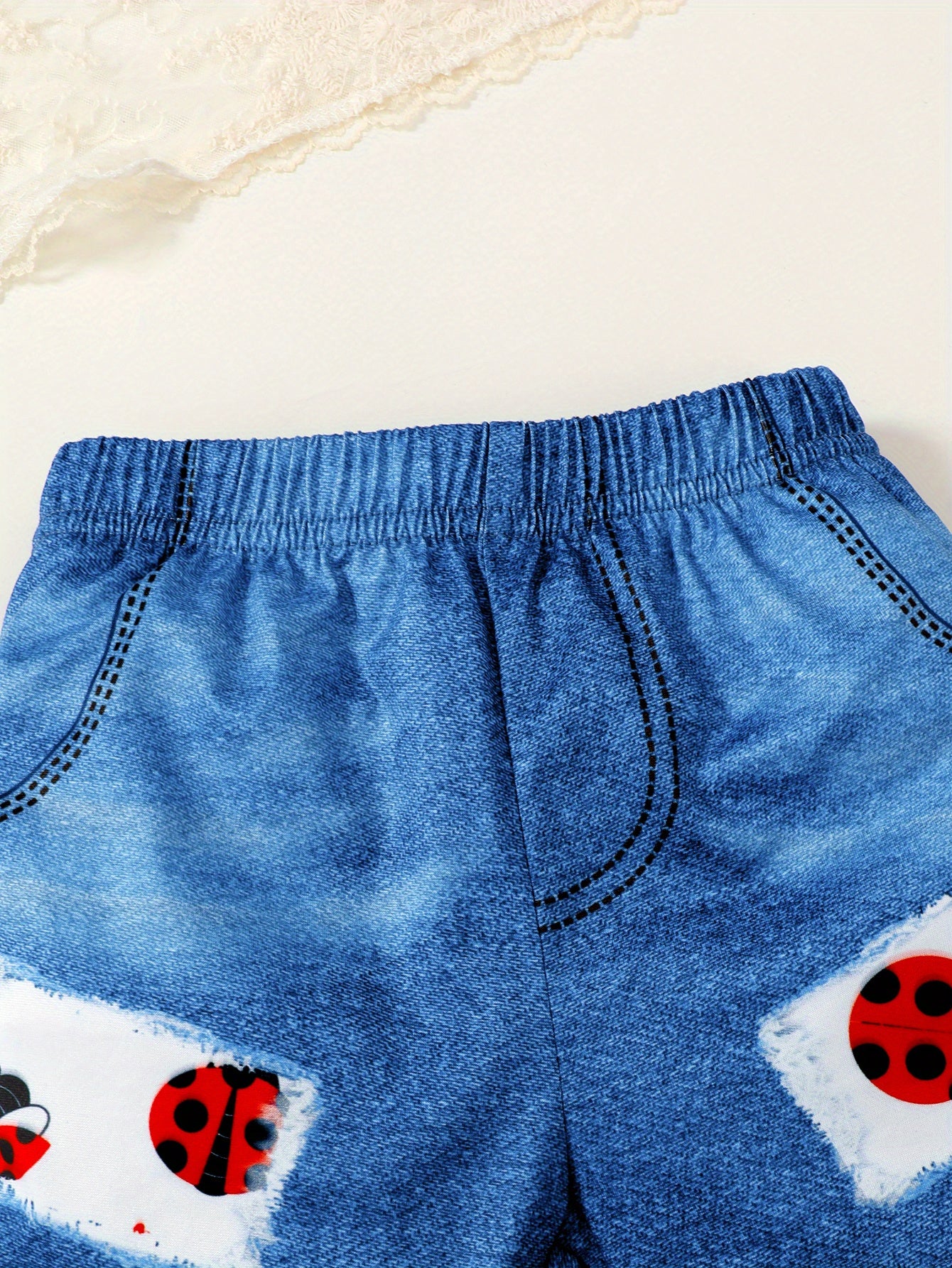 Baby Girl's Ruffle Trim Sleeve Cute Graphic Ladybug T-shirt & Shorts Outdoor Set, Toddler Girl Casual Summer Outfit