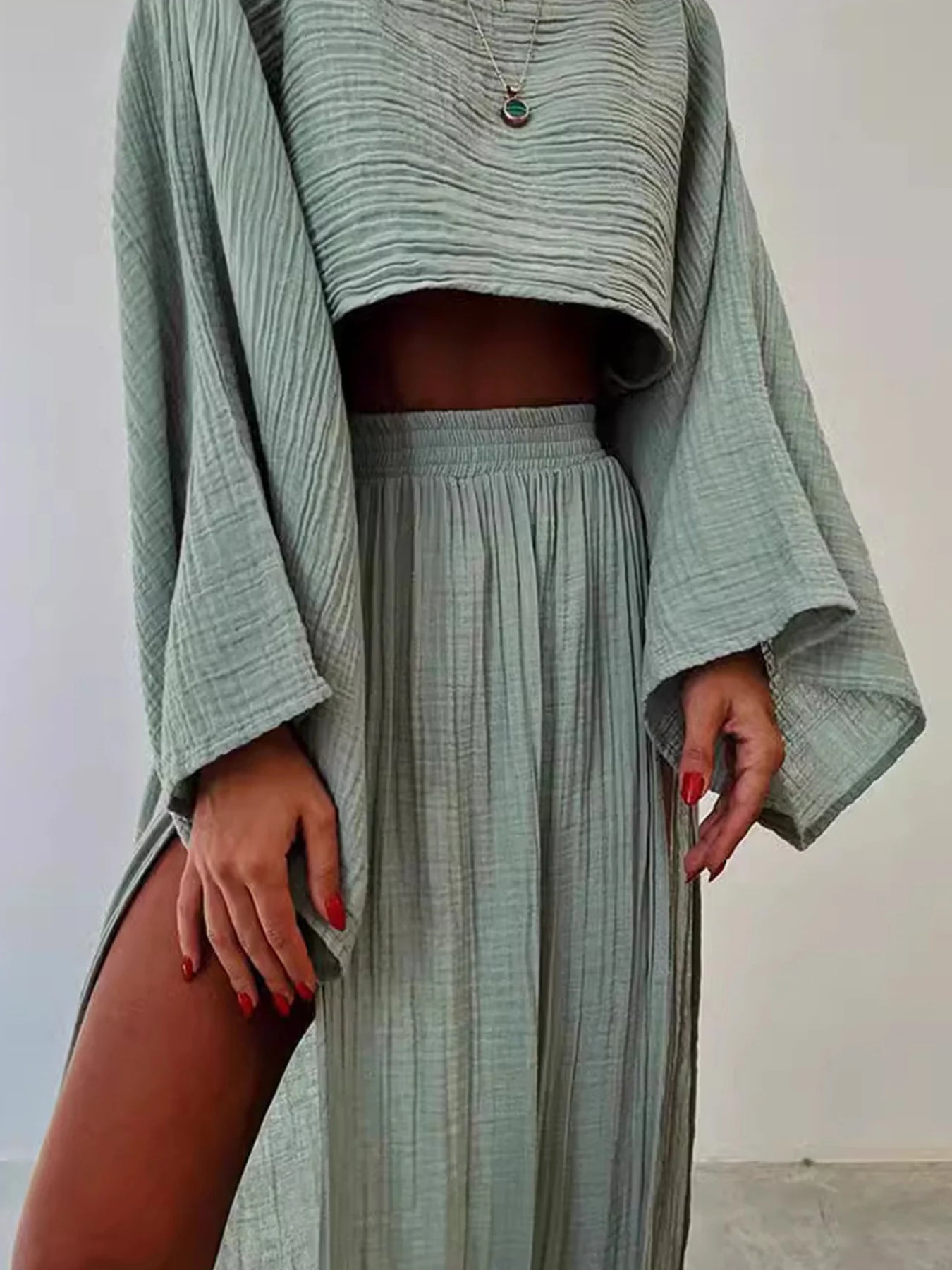Spring Summer Women'S Chic Vacation Set| Soft Fabric Relaxed Fit Tapered Design| Cropped Top High Waist Slit Casual Pants Two Piece Set Style For Casual Friday And Weekend Errands Occasions| Comfortable Beach Outfits For Women
