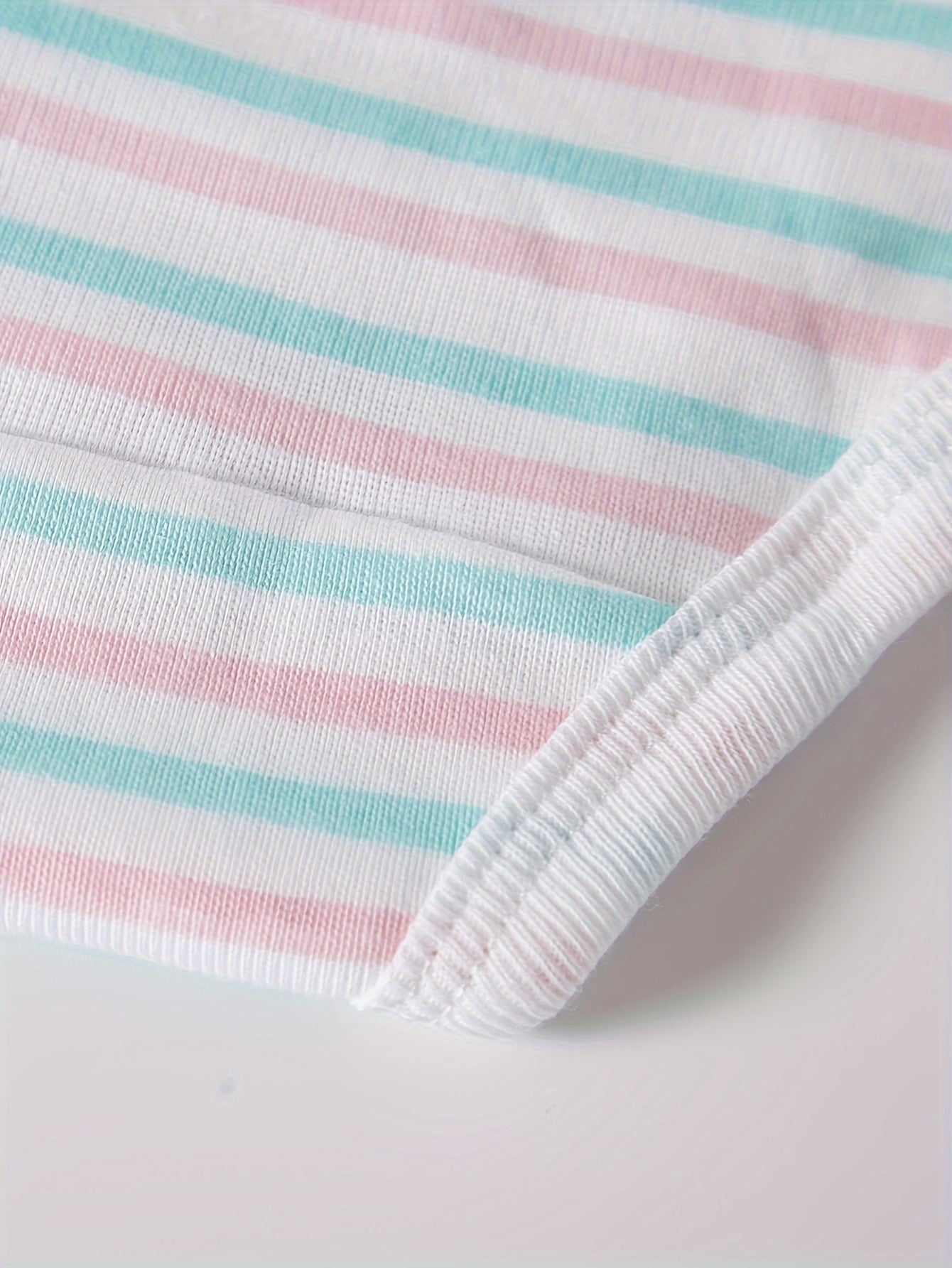 [Random]Randomly Send 12pcs Of Comfortable And Breathable Underwear for Girls with Pattern Elements Like Mermaid, Fox, Zebra, Kitten, Balloon, Castle, Insect, Flower, Pegasus, Etc.