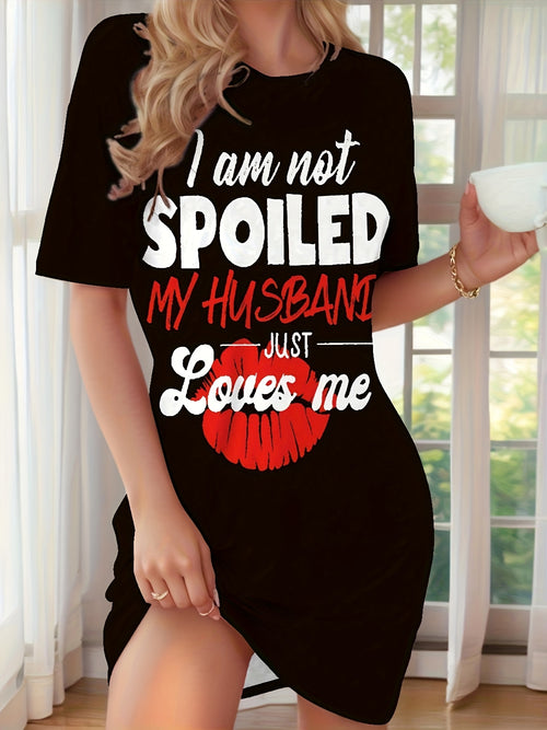 Casual Short-Sleeve Pajamas for Women Featuring The Print "I'M Not Spoiled, Just Loved by My Husband" Along with a Red Lips Pattern. They Are Machine Washable, Suitable for All Seasons, Made from Breathable Fabric