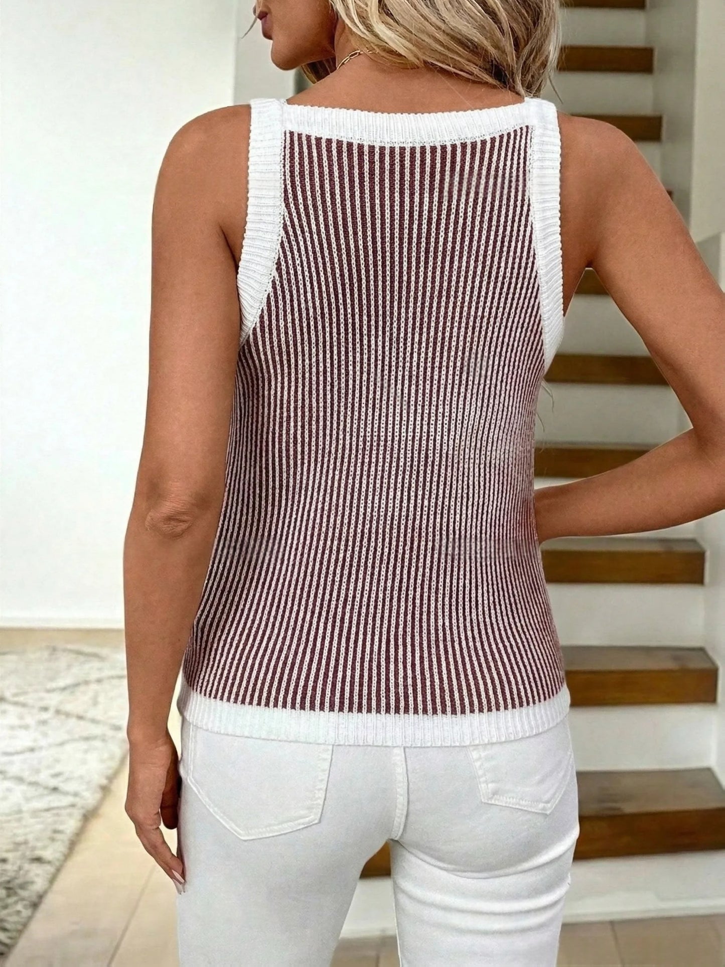 Women's Striped Crop Top - Spring/Summer Sleeveless, V-neck, Trendy Casual, Breathable Knitwear, Ideal for Urban Outings, Casual Socials, Weekend Escapes