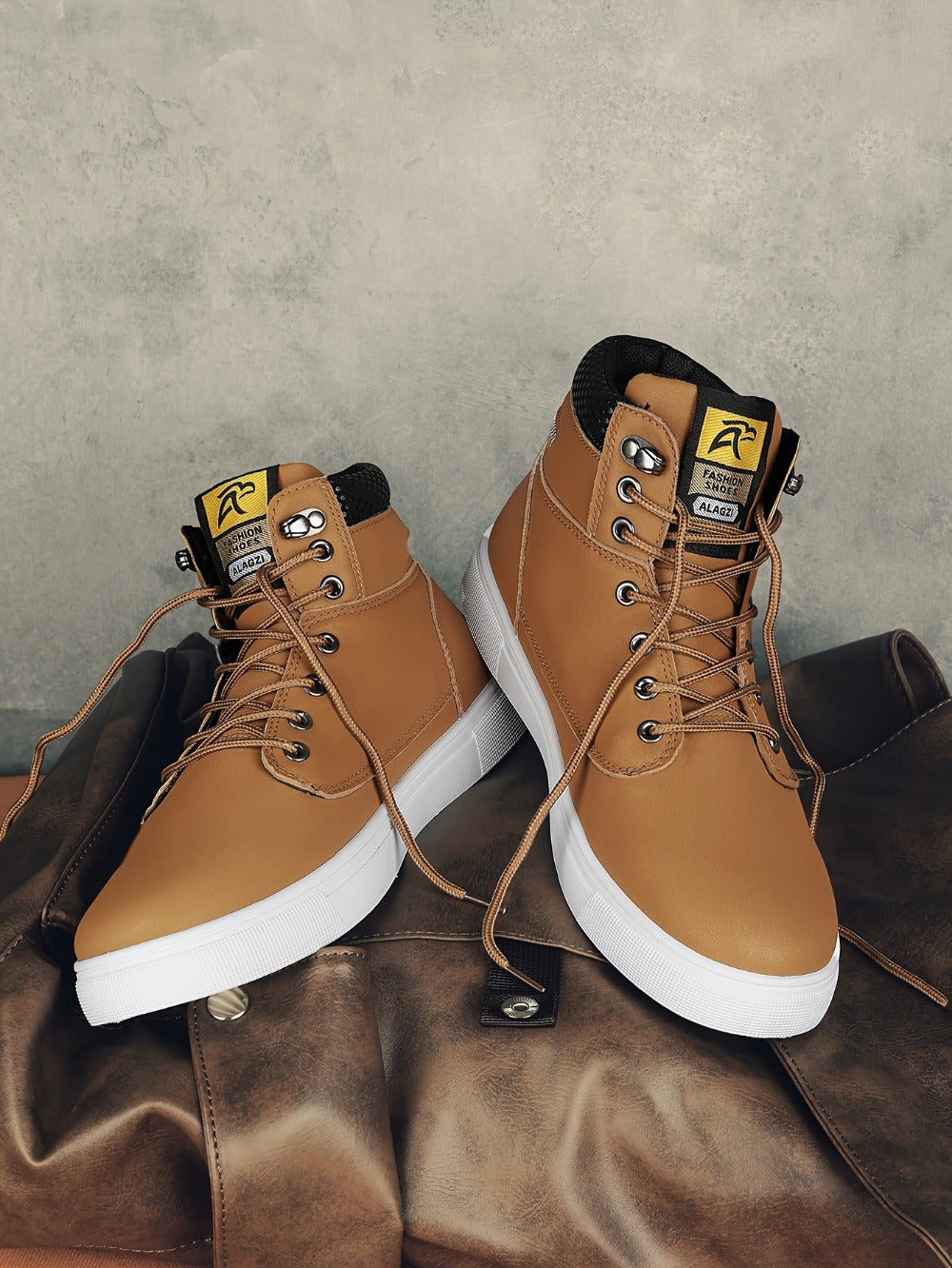 Men's Boots - Lace-Up for Everyday Wear 675685
