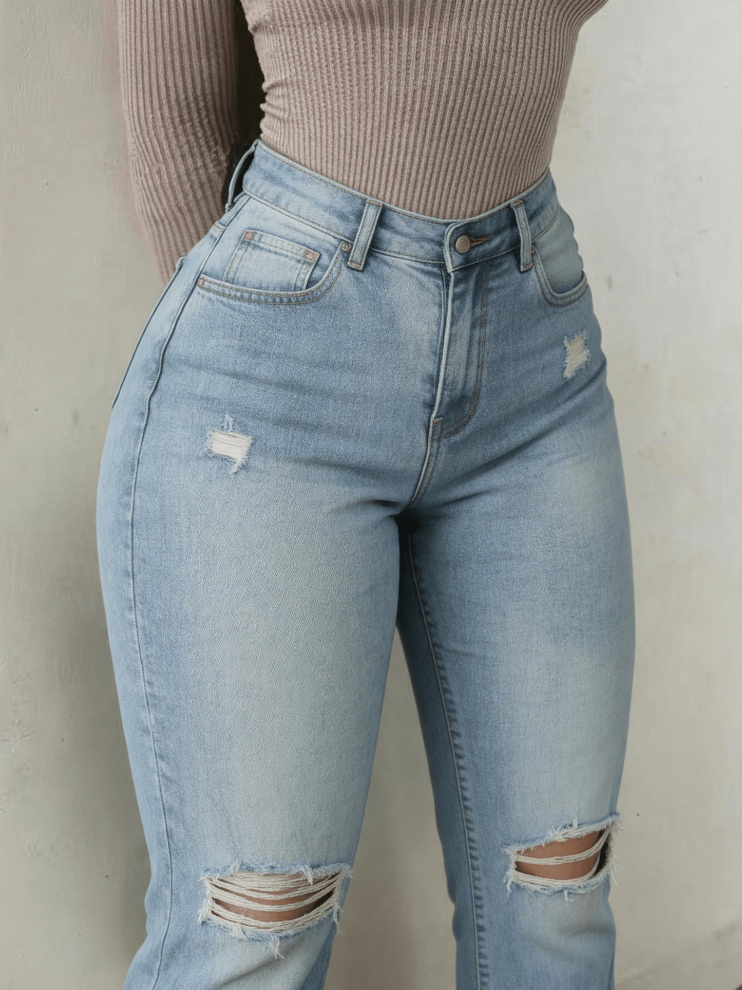 A Pair Of Plus-size Women'S Jeans, Flared Jeans, Slightly Stretchy, Lifts The Hips And Legs, Y2K Style, Fashionable, Casual And Elegant, Suitable For Various Occasions, Street Style, Evening Dates And Parties, Plus-size Jeans, Plus-size Denim.