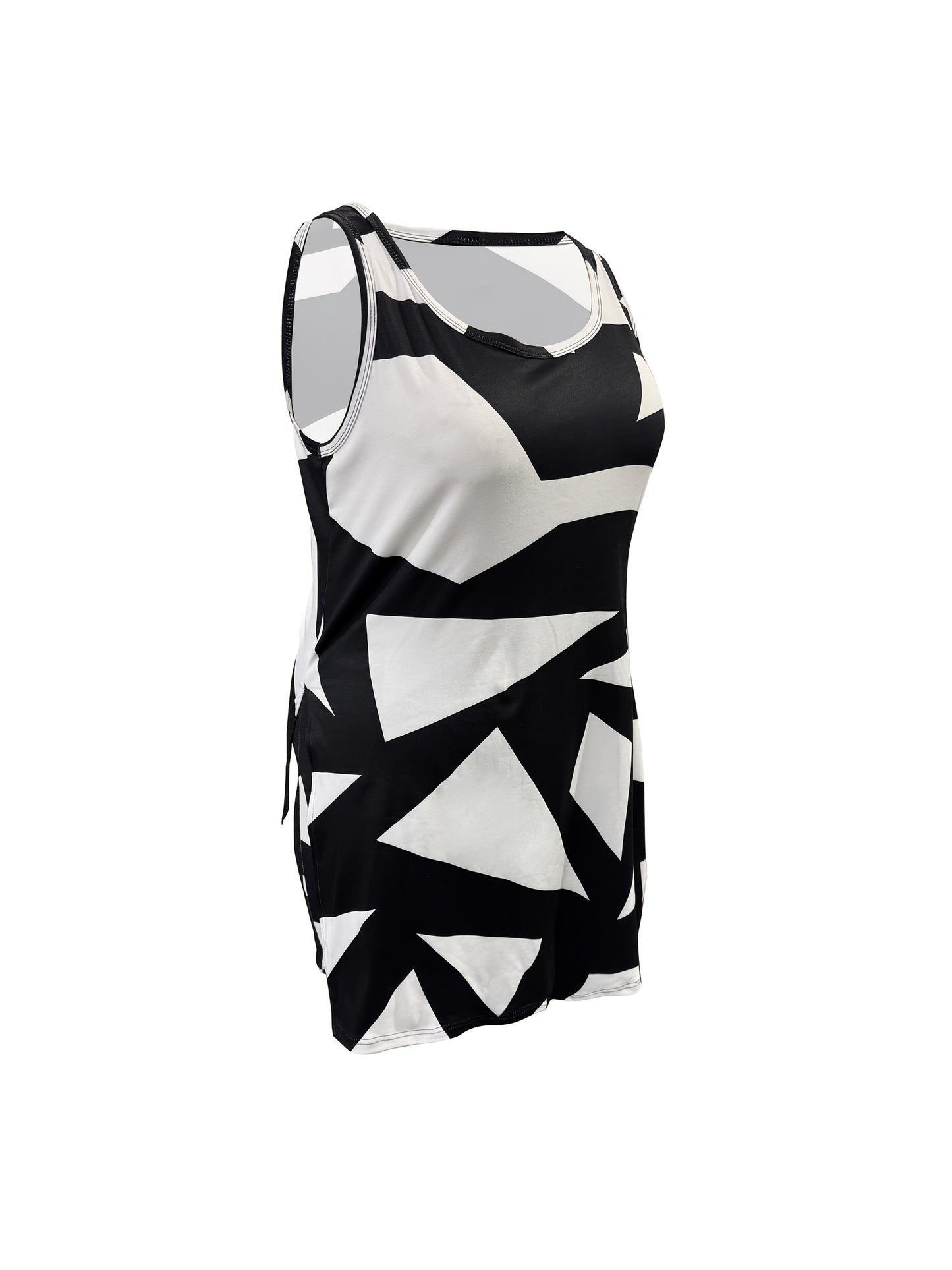 Two piece set of plus size Women's casual vest shorts, with a slit at the hem and geometric print printing