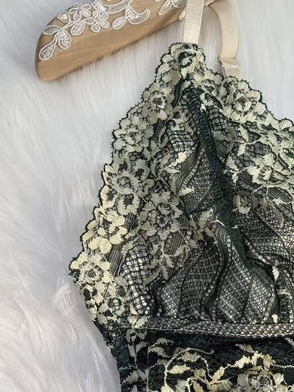 Contrast Color Lace Splicing V-neck Camisole and Double-sided Bow Splicing Casual Shorts | Skin-friendly, Comfortable, Stretchy Fabric, Sexy Style, Suitable for All Seasons