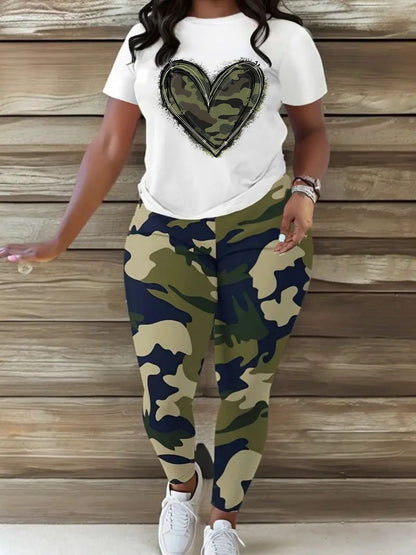 Women's Western Cowboy Camouflage Print T-Shirt- Short Sleeve Round Neck Casual Top with Camouflage Heart and Cowboy Boot Design, Suitable for Spring Summer Autumn Casual Outfits, Comfortable and Fashionable Women's Clothing, Machine Washable, Loose
