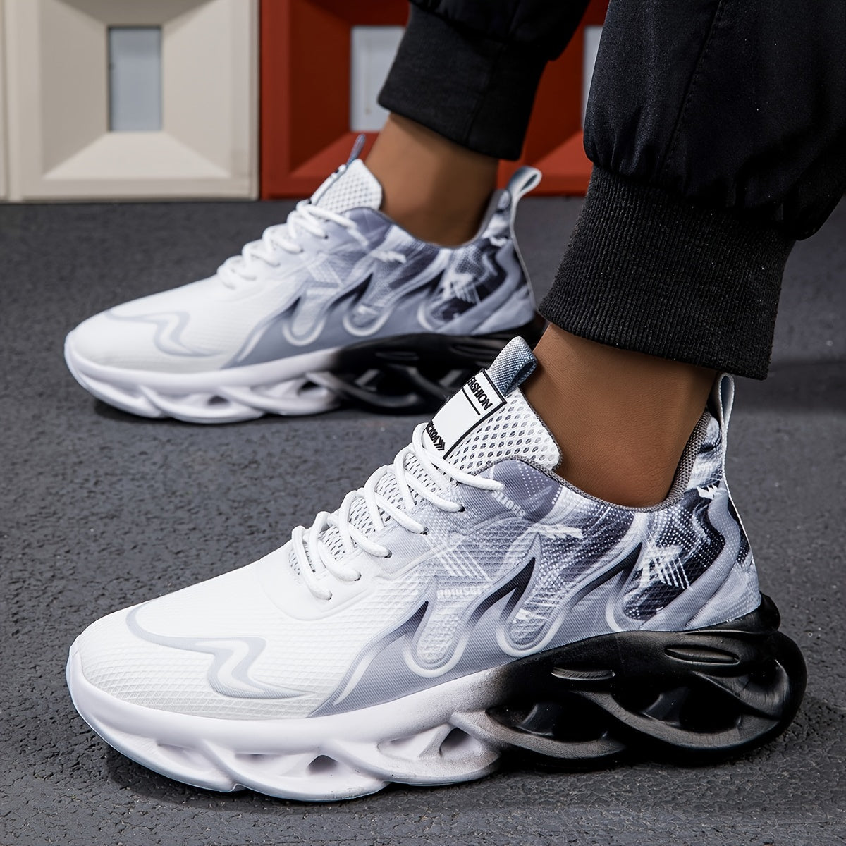 Men's Fashion Sneakers - Casual, Fade Color, Fried Dough Twists Soles, Suitable for Outdoor Dating & Street Parties