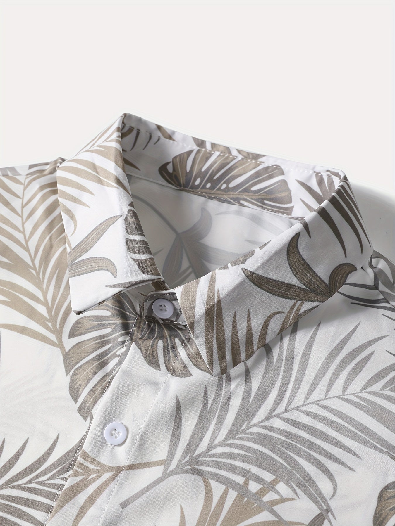Men'S Short Sleeve Button-Up Shirt And Shorts Set with Leaf Design, Ideal for Summer Outdoor Fun