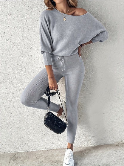 Casual Two-Piece Outfit Featuring a Long-Sleeve Pullover And High-Waisted Drawstring Pants, Ideal for