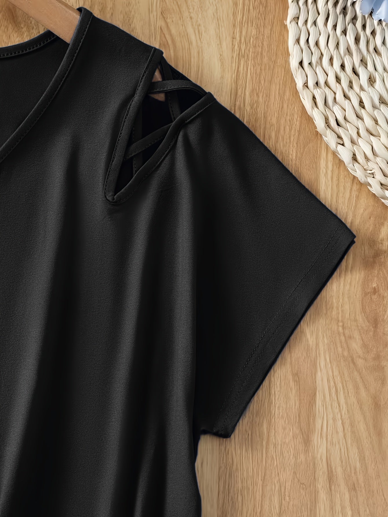 Plus Size Women'S Loose-Fitting Short-Sleeve V-Neck Tee - Stylish V-Neck Style Featuring Open Cross Elements. Perfect for Both Casual And Formal Settings During Spring And Summer, Making It Great for Everyday Wear And Special Events