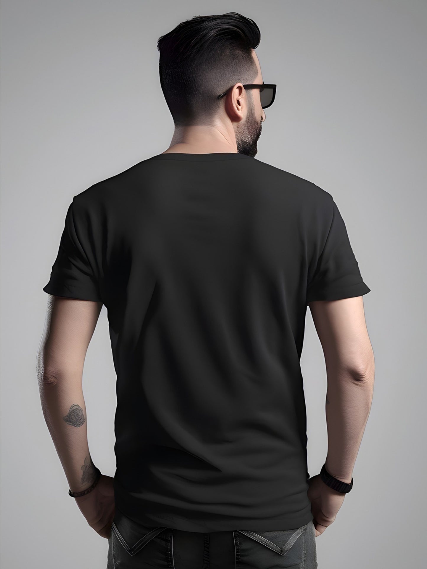 A Cheerful Christmas-Themed Top Made of 100%, Featuring a Casual Round Neck And Short Sleeves. It Has a Heat Transfer Design And Is Perfect for Couples Looking for Matching Pajamas for a Christmas Celebration. This Is a Fit T-Shirt