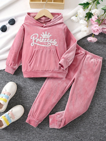 Randomly Distribute 2 Sets of 6 Colors, Including Girls' Autumn And Winter Long Sleeved Hooded Embroidered Hoodie And Solid Color Long Pants Set, Suitable for Outdoor Activities in Autumn/Winter, Including Solely The Top And Pants