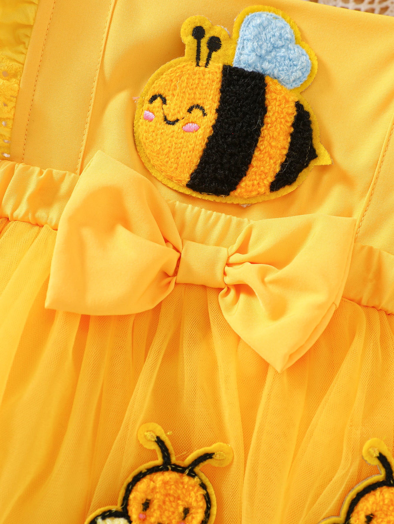 Baby Girl Summer Yellow Bee Jumpsuit Set: Sleeveless Patchwork Chiffon Jumpsuit And Matching Sun Hat, Suitable for Outdoor Outings (0-18 Months)