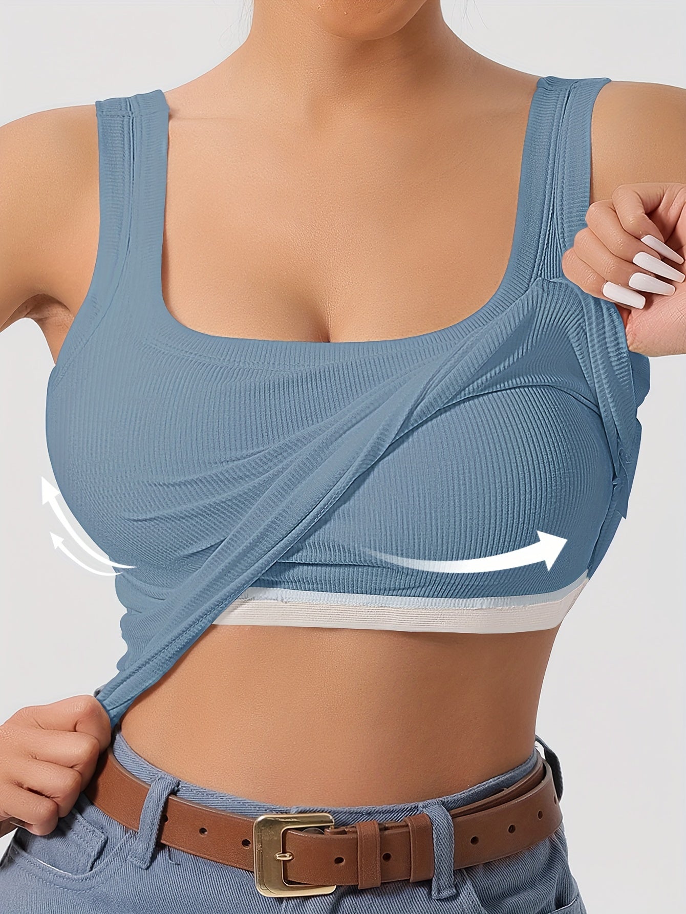 A Plain Scoop Neck Tank Top, Perfect for Casual Summer Wear, Featuring Removable Chest Padding for a Slim Fit, Designed for Women