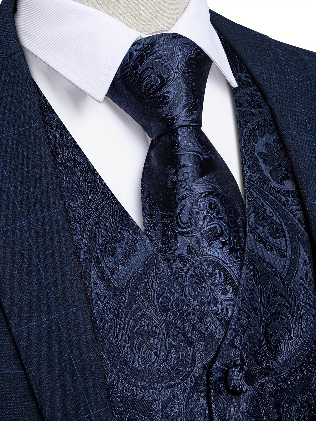 Men'S Classic Formal Suit Vest And Necktie Set - Elegant Red Paisley Design, Made from Non-Stretch Fabric, Featuring a Button Front Closure, Suitable for All Seasons Including Weddings, Business Events, And Parties - Formal Wear for Men, Plus Size