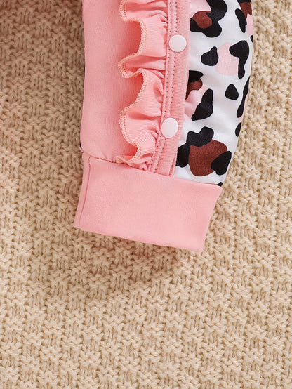 Pink Leopard Print "The Princess Has Arrived" Onesie with Matching Hat for Youngsters - Cozy Knitted Fabric, Casual Style, Regular Fit, Perfect for Fall/Winter, for Outdoor, Perfect for Outdoor