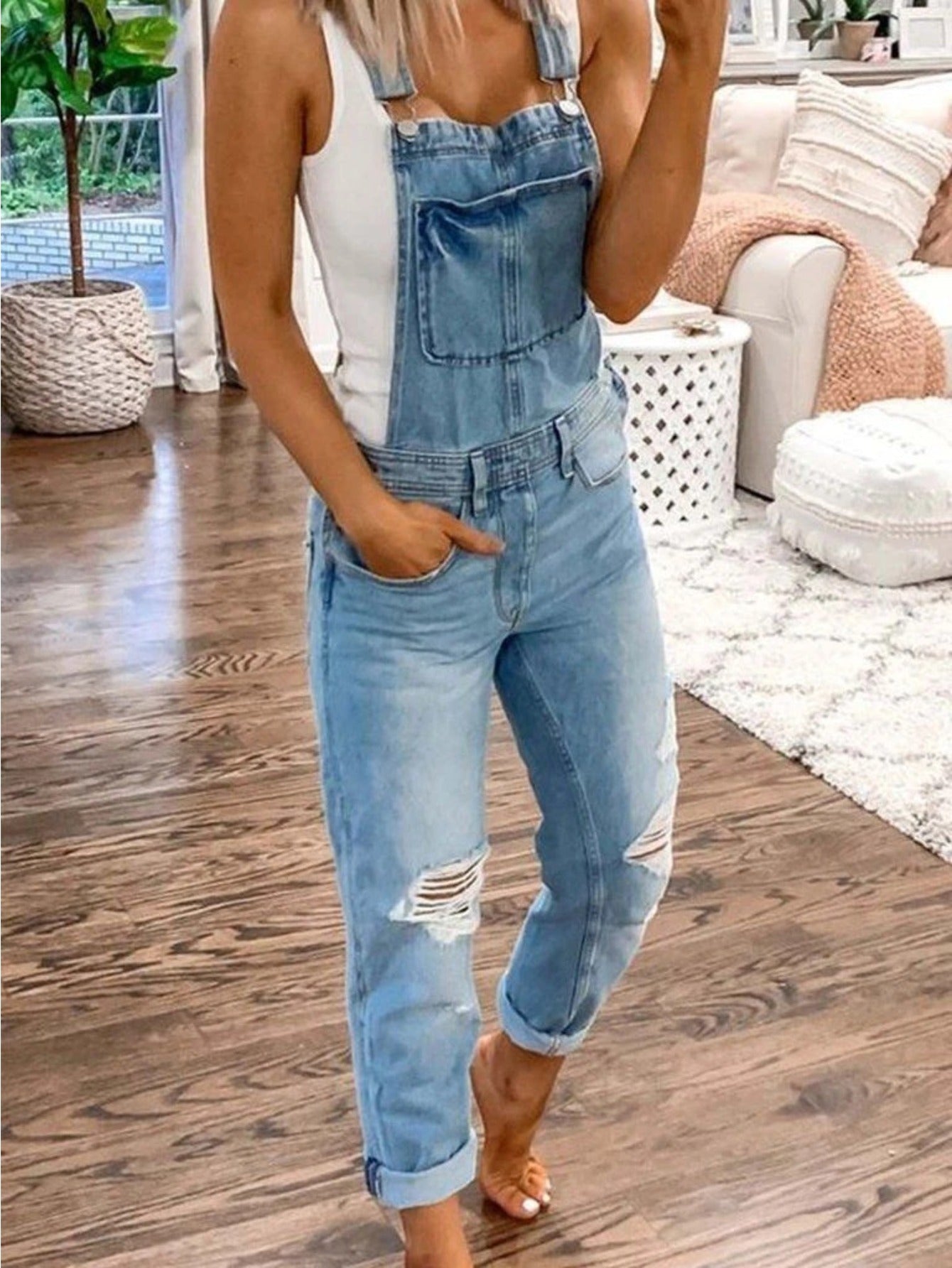 [Ripped Denim Jumpsuit] These Items Run Small; Please Check The Size Chart Before Ordering.New Style Sports Double-Shoulder Strap Ripped Denim Jumpsuit, Suitable For Weekend Outings And Easy Commuting, Fashionable And Comfortable!