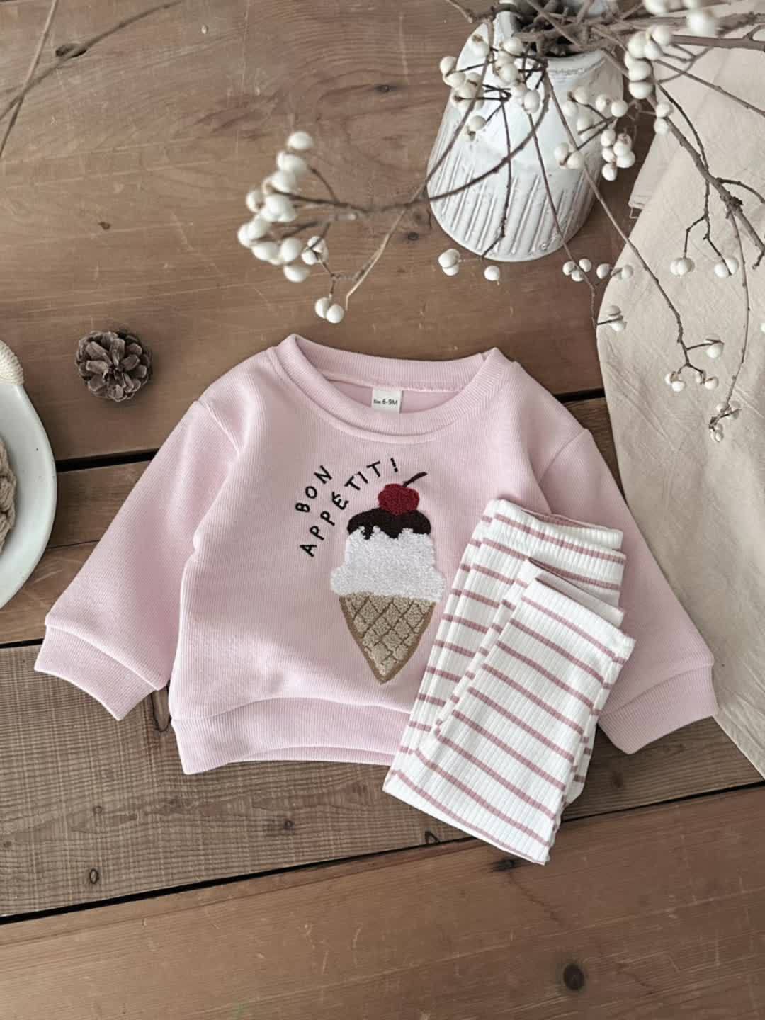 Two-Piece Spring/Autumn Baby Outfit - Cute Ice Cream Patchwork Round Neck Pink Sweatshirt + Pink And White Striped Casual Pants Sweetheart Youngsters Set, Long Sleeve And Trousers, No Additions Included, for Outdoor