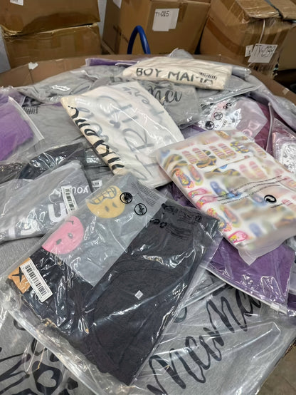 10pcs of Women's T Shirts Items Styles Colors and Patterns Shipped Randomly